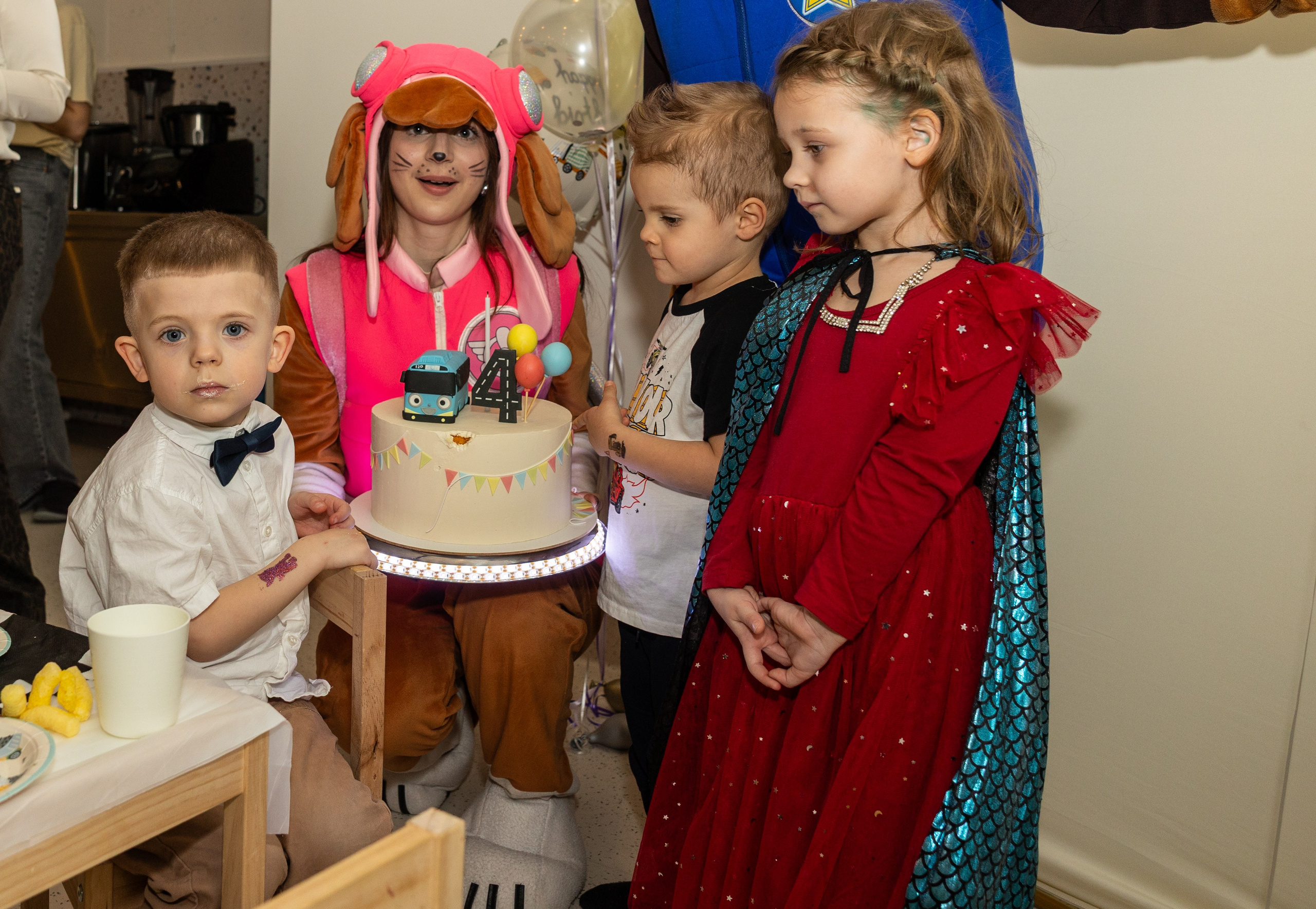 День рождения Артёма 24 января 2026 года. Семейный и детский фотограф в Варшаве Мила Бобровская