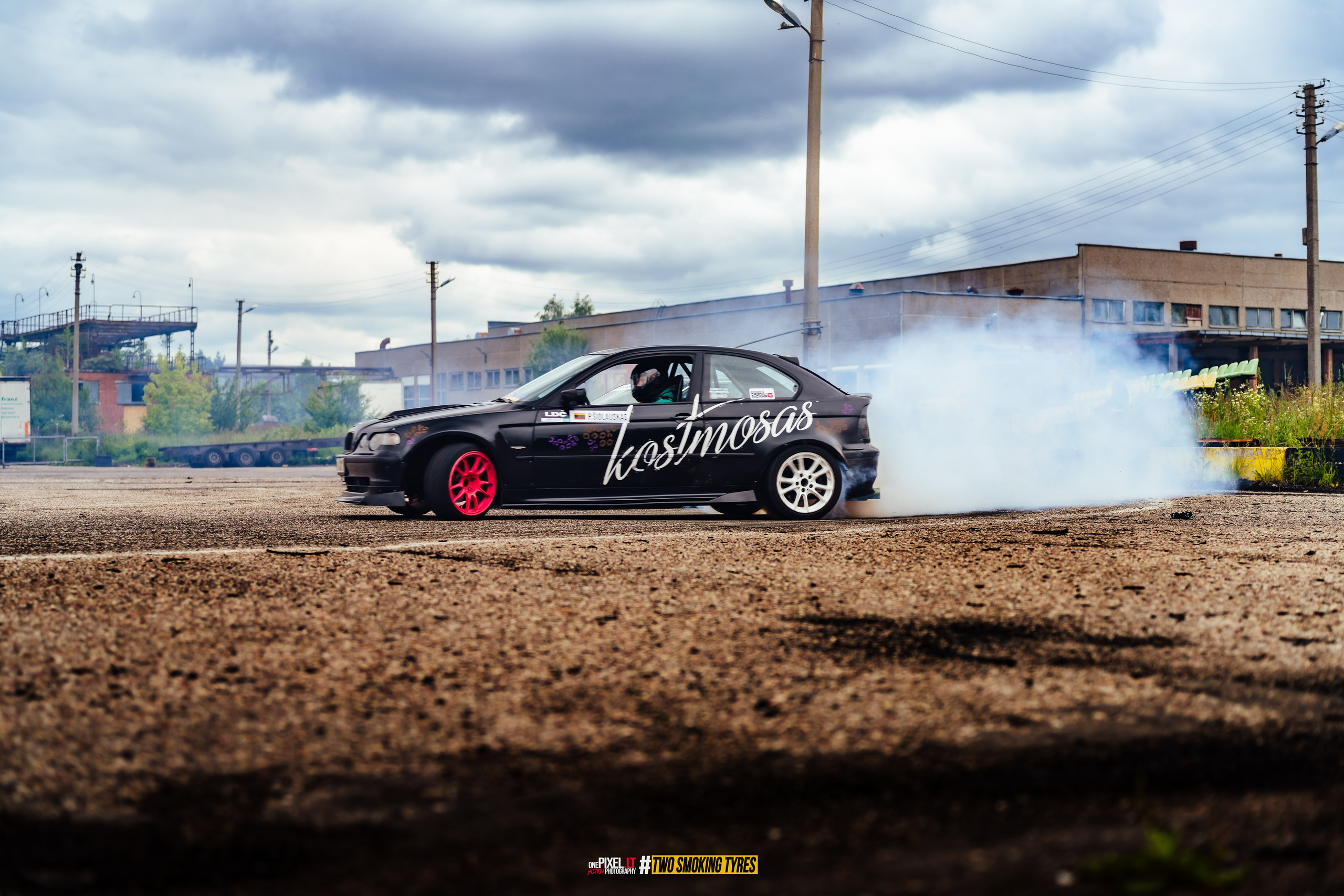 Side to Side #DRIFTDAY. OnePIXEL