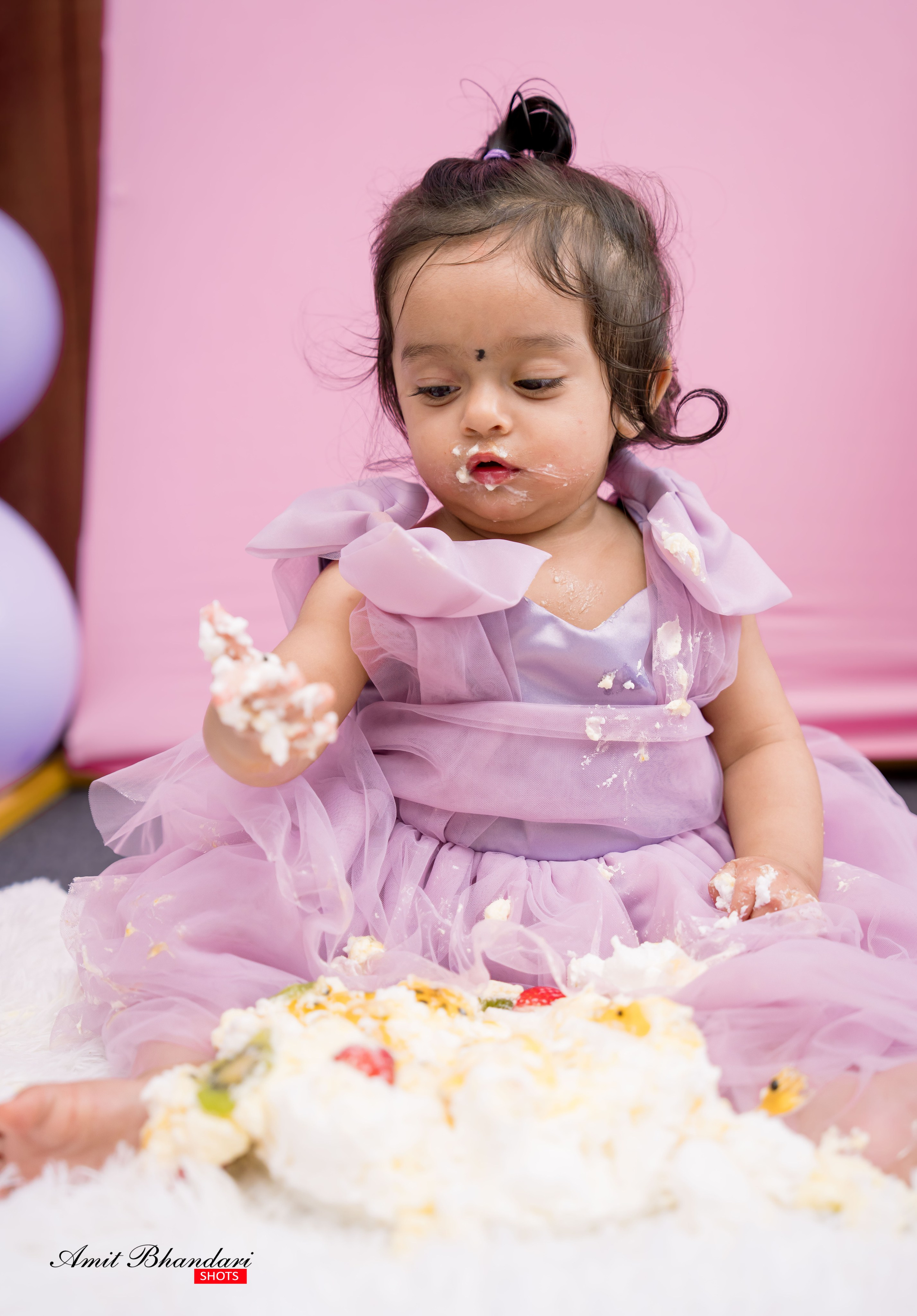 Yuhana’s Cake Smash Session. Freelance Photographer in Newcastle & Central Coast