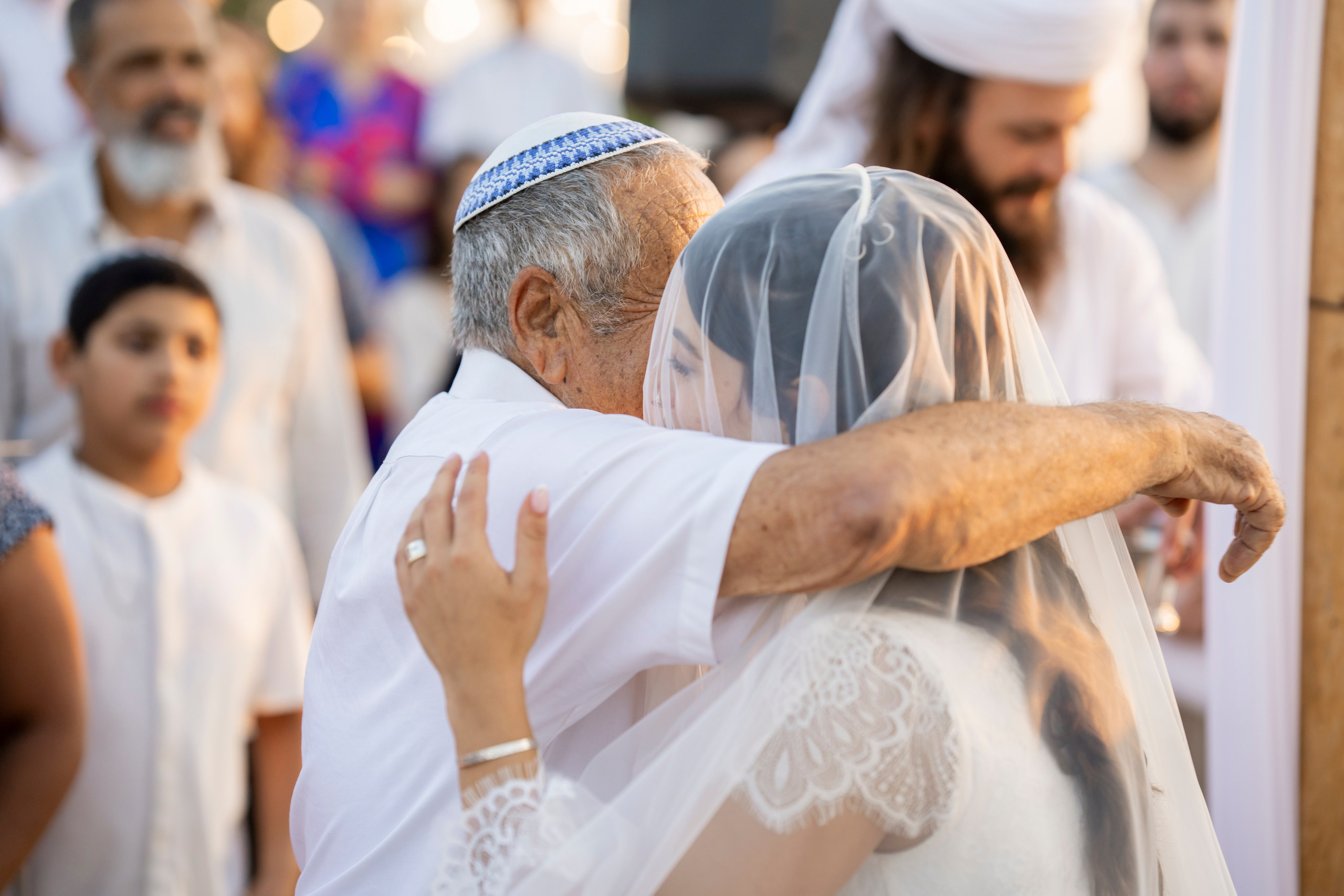 אביה ואחיה. יוסף מזרחי צילום חתונה, ברית וזוגיות. צלם מקצועי שאוהב להוציא אתכם הכי יפים ברגעים הכי מרגשים