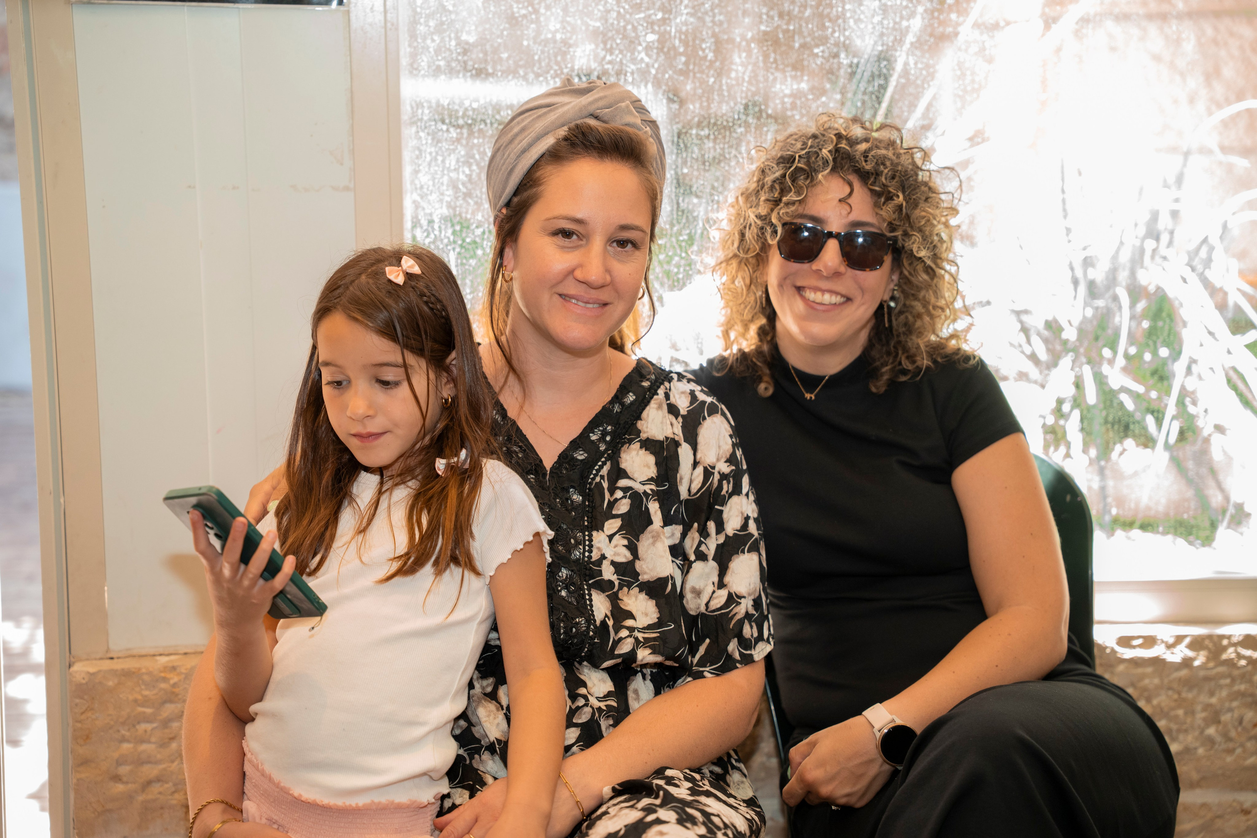 הנחת התפילין רפאל לוי. יוסף מזרחי צילום חתונה, ברית וזוגיות. צלם מקצועי שאוהב להוציא אתכם הכי יפים ברגעים הכי מרגשים