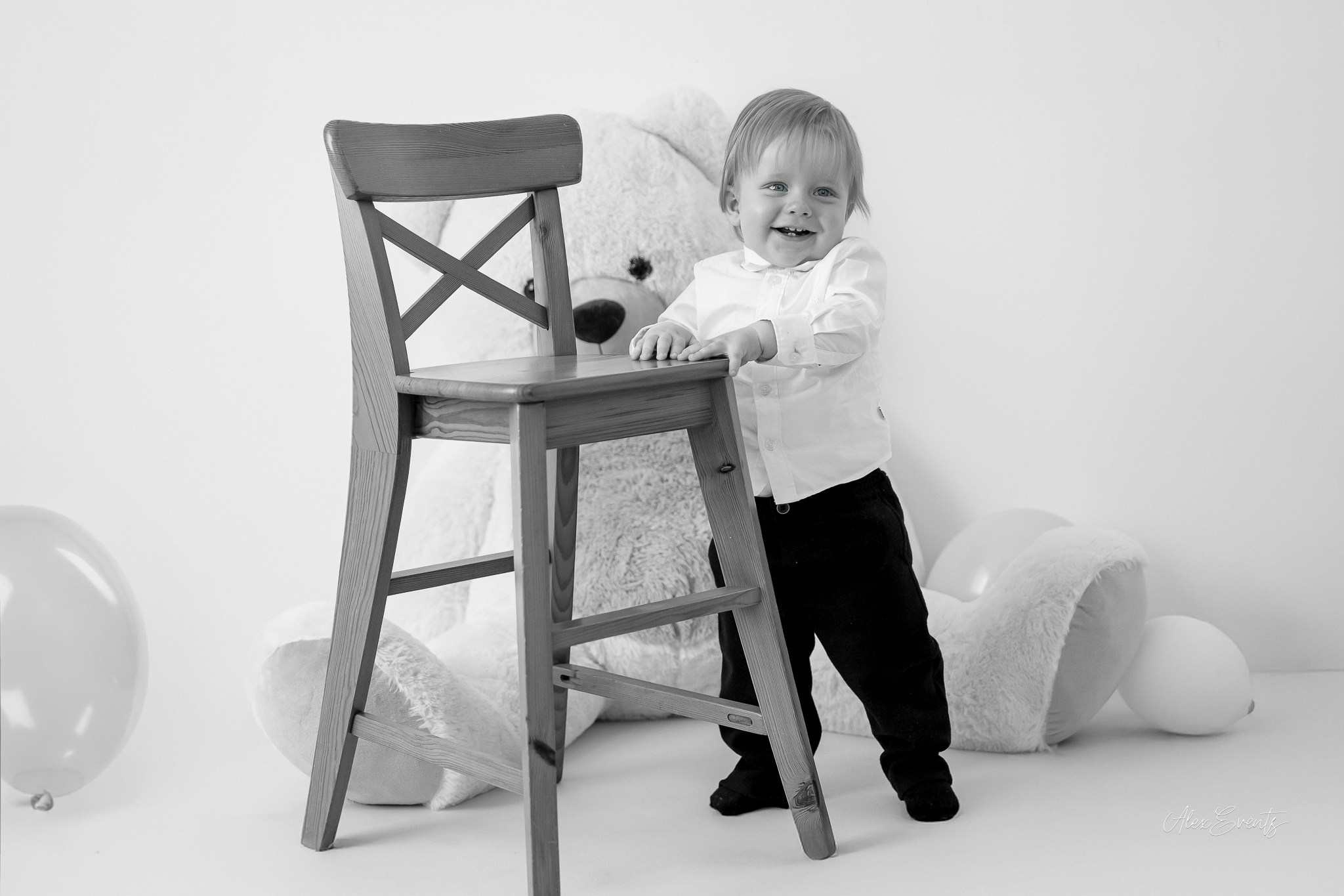 Fotograf Studio copii 1 an Romani Danemarca | Alex Events. AlexEvents Fotograf / Videograf de evenimente Danemarca DK Horsens, Arhus, Odense, Vejle.Nunta, botez, foto-studio