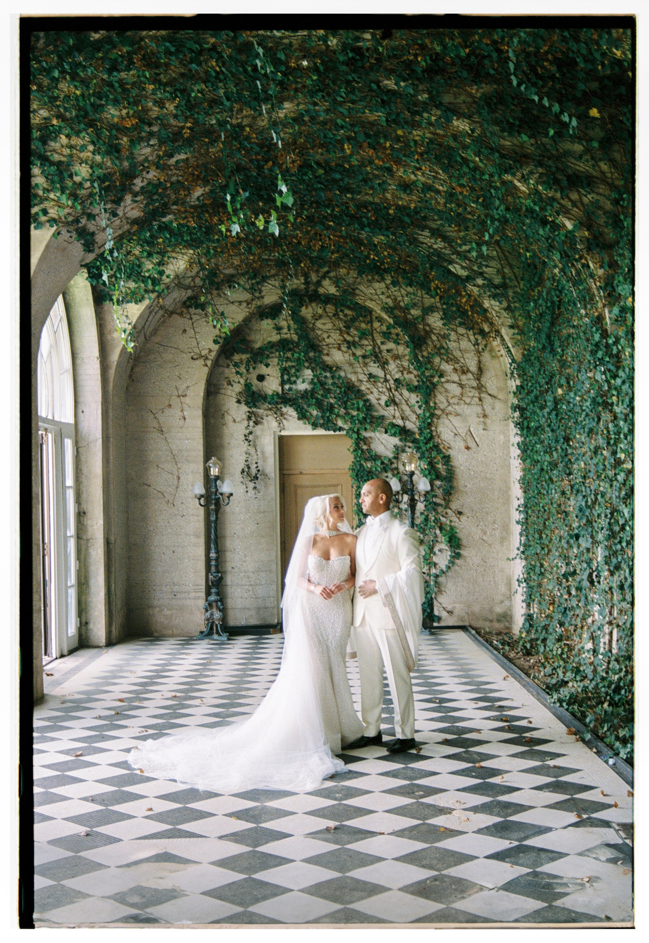 Akshay & Arielle’s Wedding at Oheka Castle | Captured on Kodak Portra 400 Film