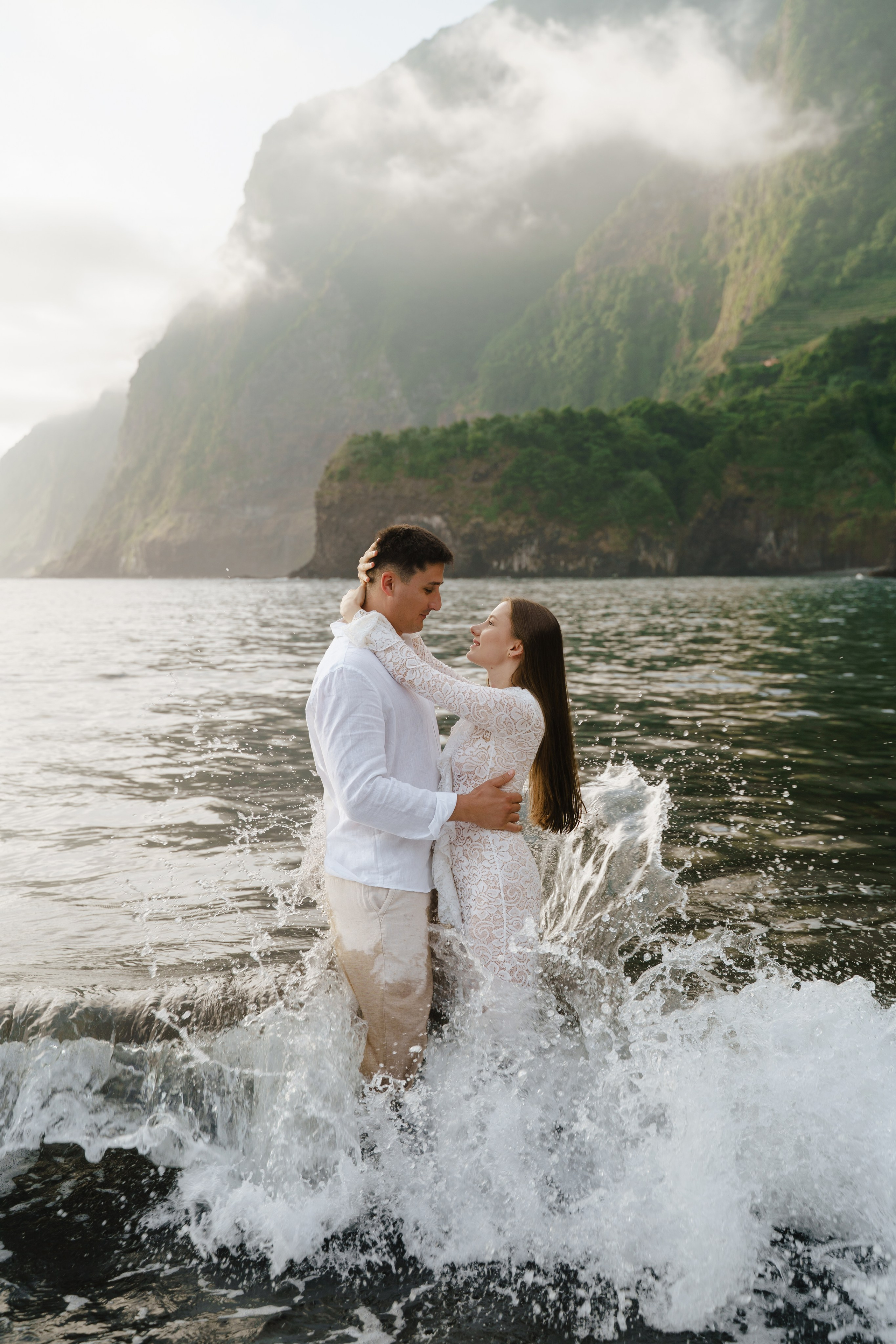 Romantic Beach Proposal in Madeira | Proposal Photoshoot. Your photographer in Madeira
