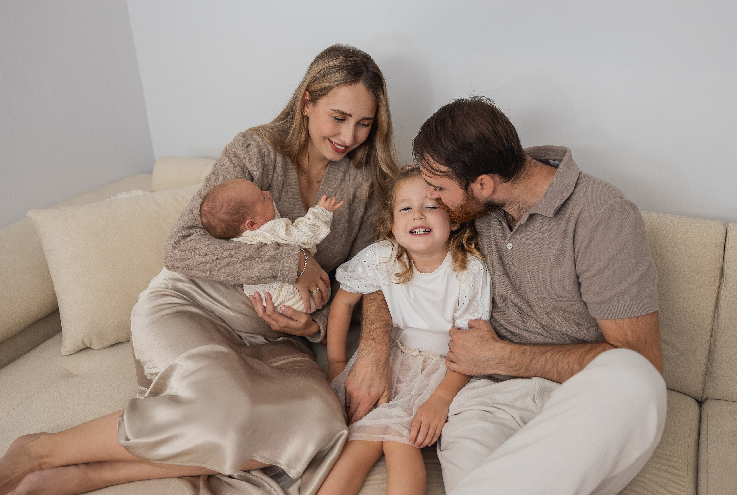 Newborn|Family Session. PHOTOGRAPHER IN LONDON