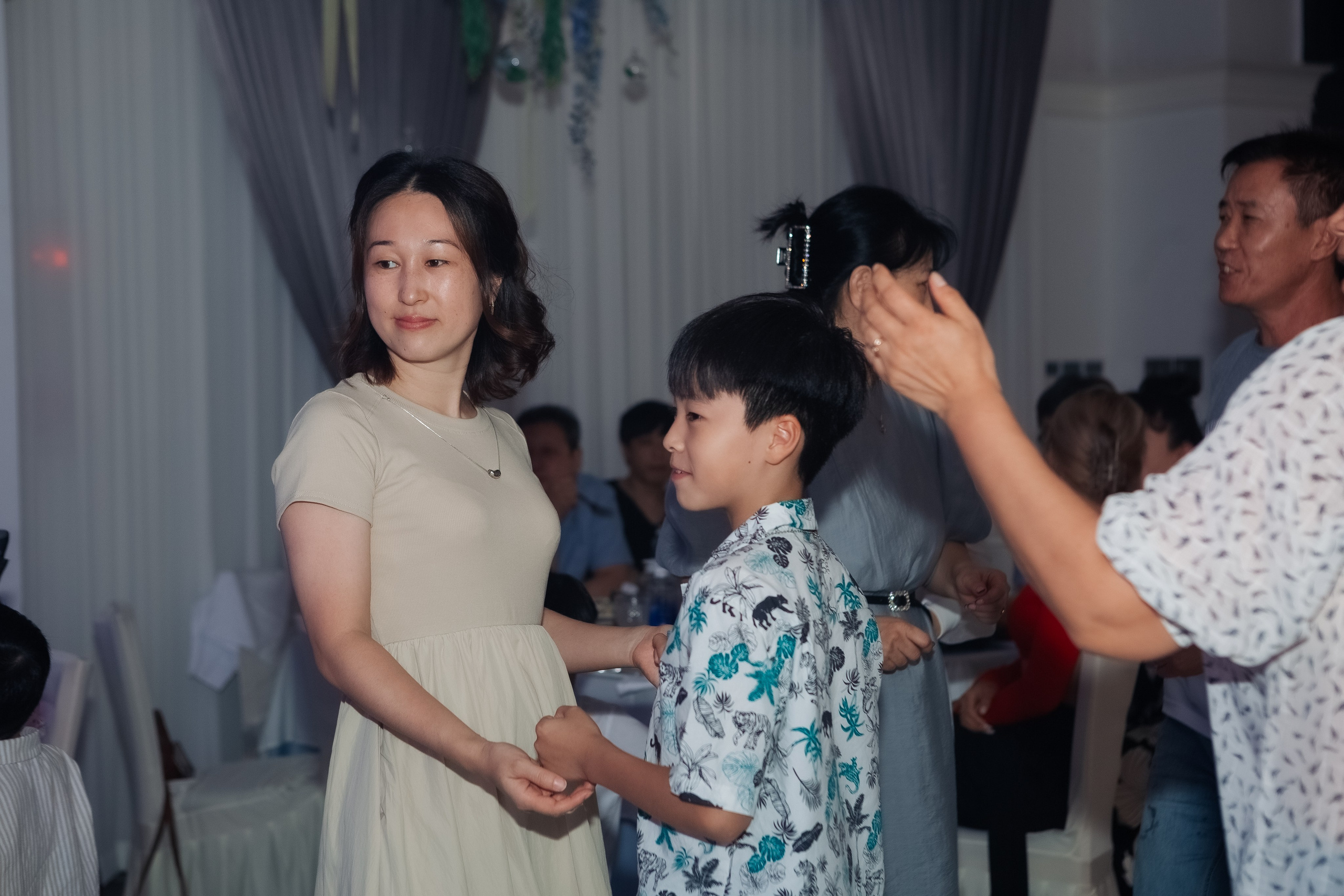 Тео дома и в ресторане. Фотограф беременности, ньюборн и годовасиков в Корее Жанна Хан