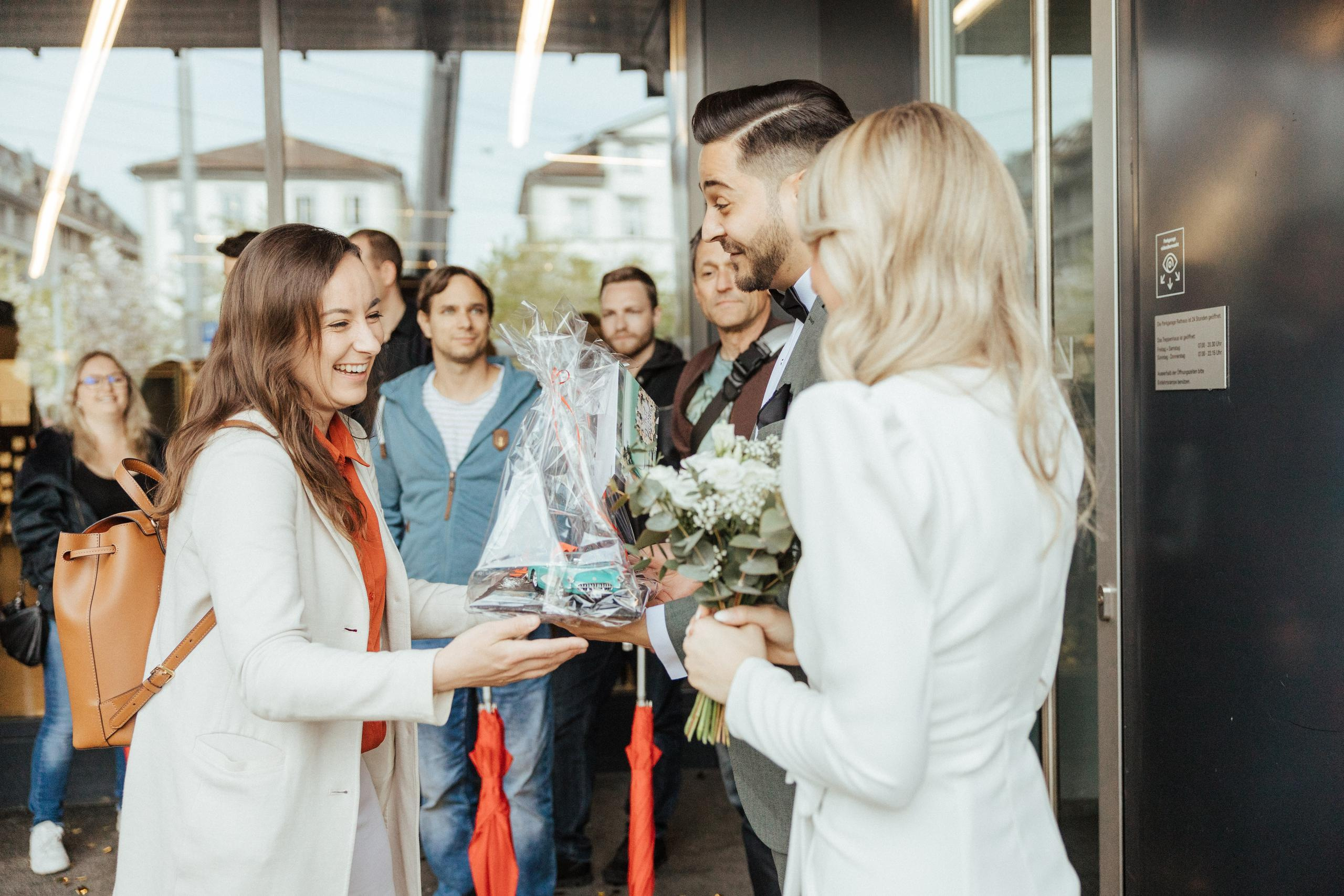 Zivile Hochzeit in der Stadt St. Gallen, drei Weieren. Hochzeitsfotografie Schweiz