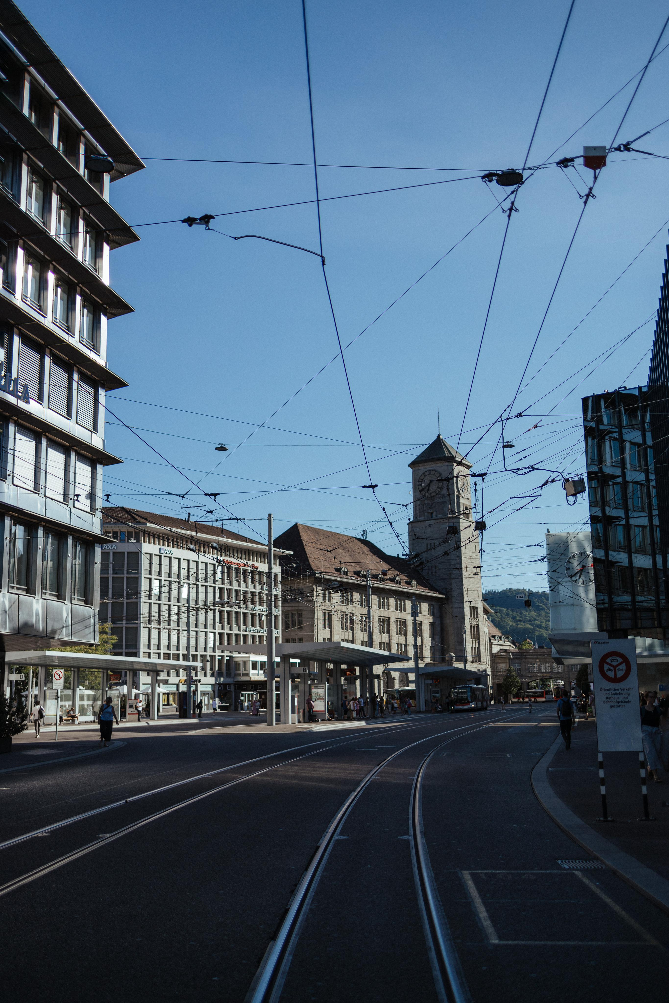 Zivile Hochzeit in der Stadt St. Gallen, drei Weieren. Hochzeitsfotografie Schweiz