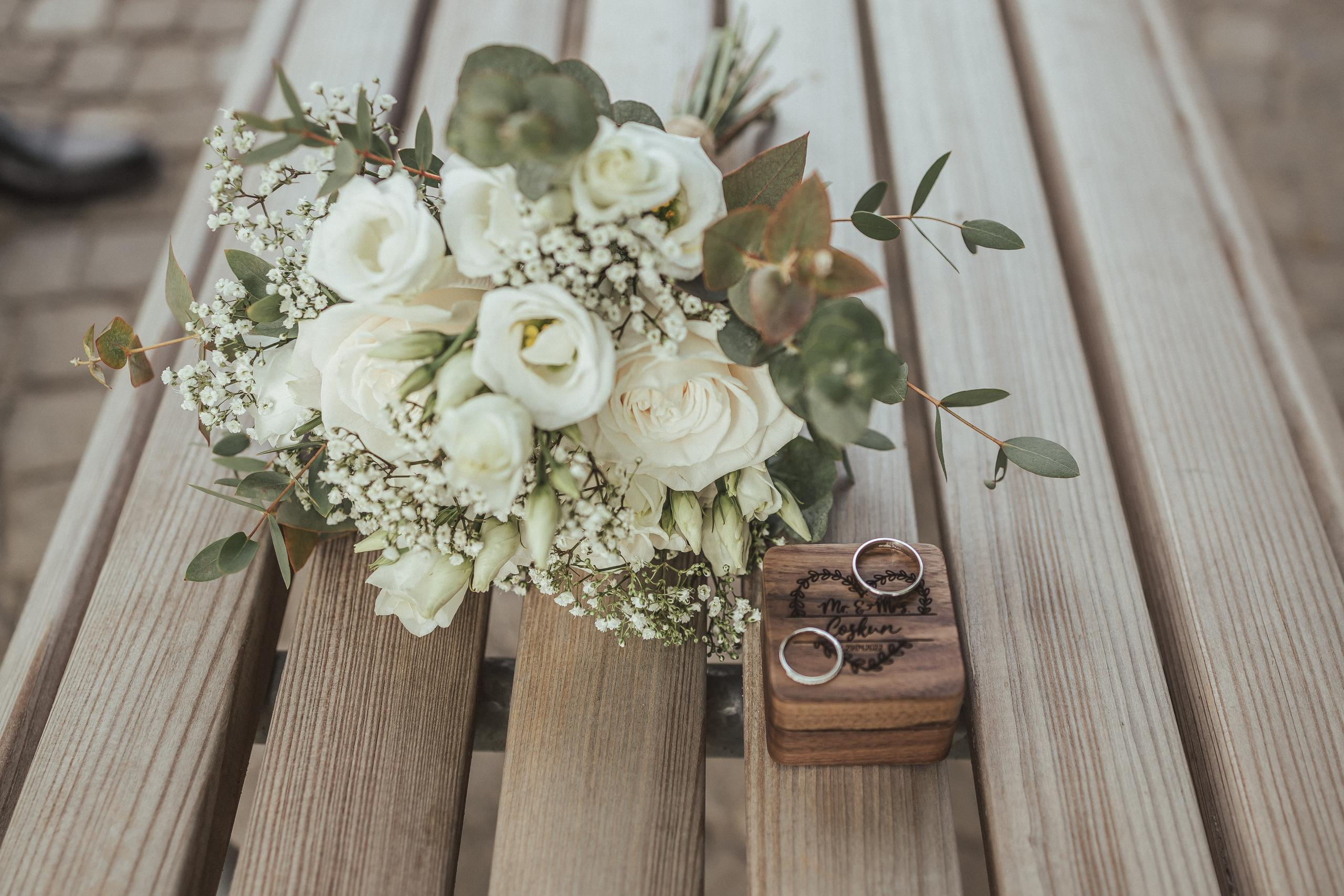 Zivile Hochzeit in der Stadt St. Gallen, drei Weieren. Hochzeitsfotografie Schweiz