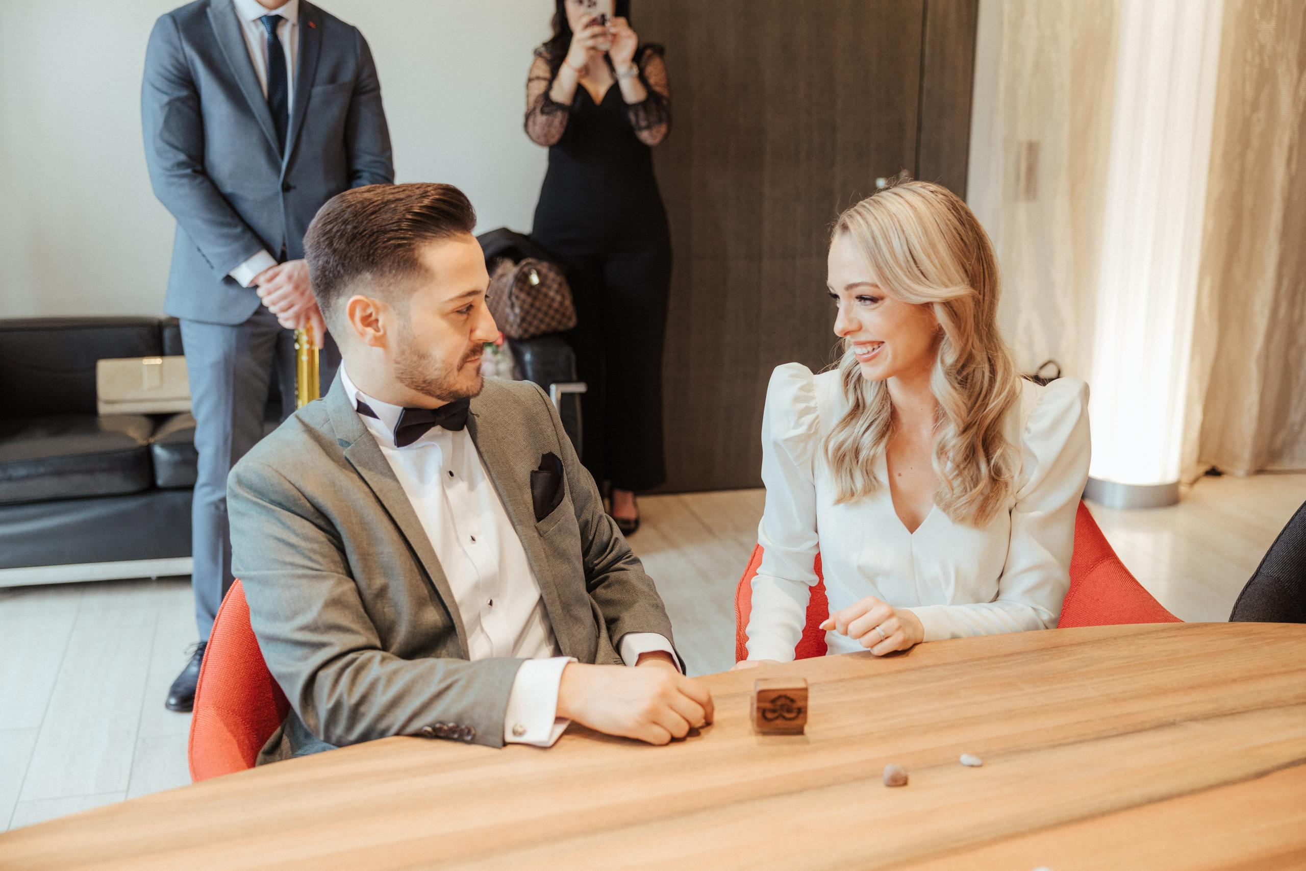Zivile Hochzeit in der Stadt St. Gallen, drei Weieren. Hochzeitsfotografie Schweiz
