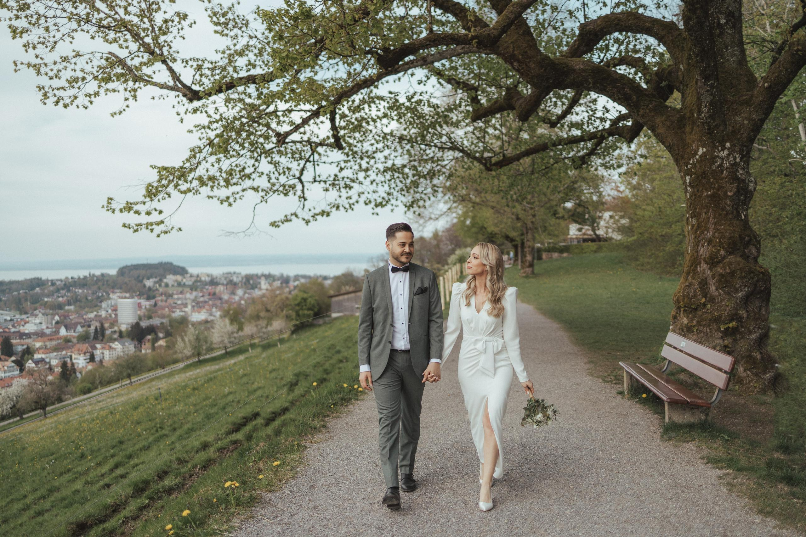 Zivile Hochzeit in der Stadt St. Gallen, drei Weieren. Hochzeitsfotografie Schweiz