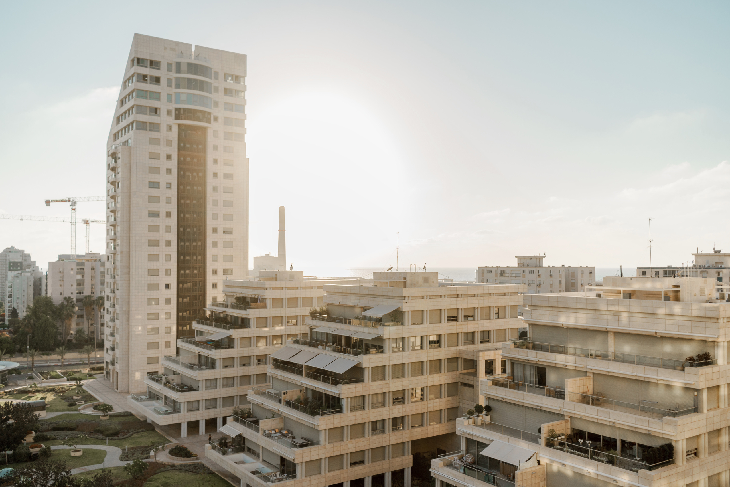 Stylish wedding of Gabriel & Juliette in Tel-Aviv, Israel. Porto Travel Photographer | Couples & Vacation Photos in Portugal — WePortugal