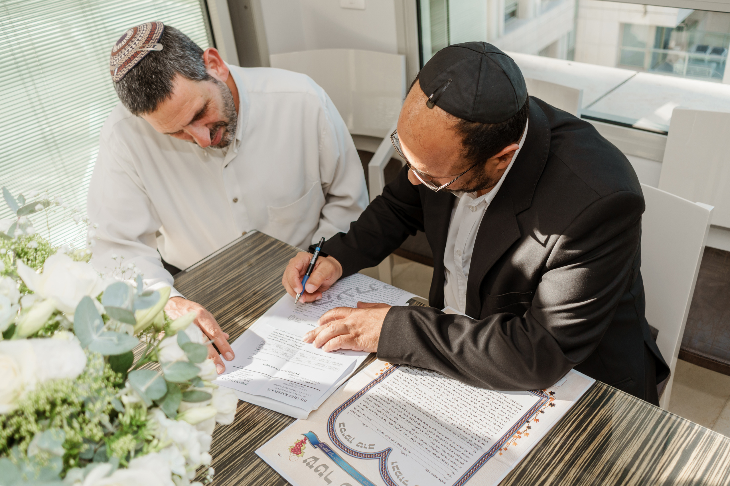 Stylish wedding of Gabriel & Juliette in Tel-Aviv, Israel. Porto Travel Photographer | Couples & Vacation Photos in Portugal — WePortugal