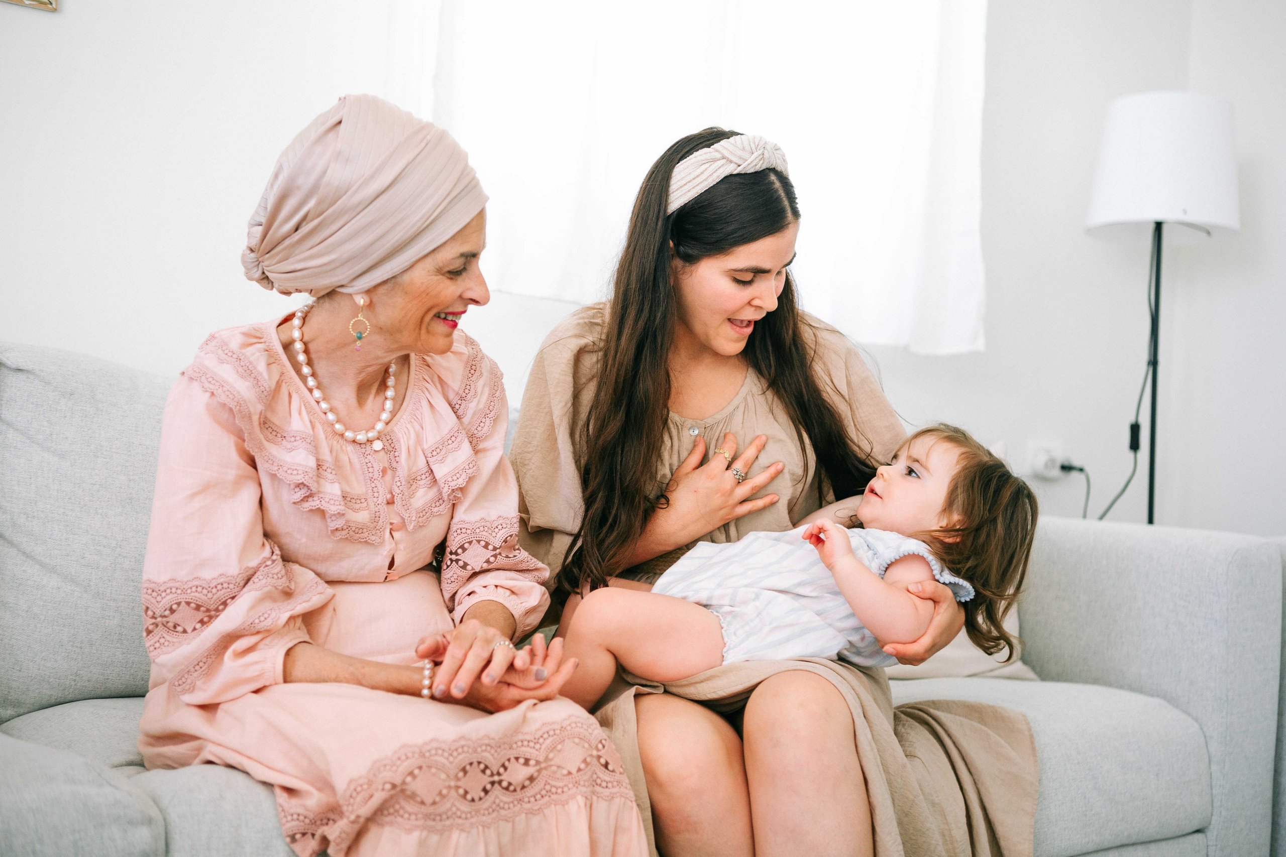 MAALE ADUMIM, HOME PHOTO SESSION + DESERT. Https://shi-photo.com/