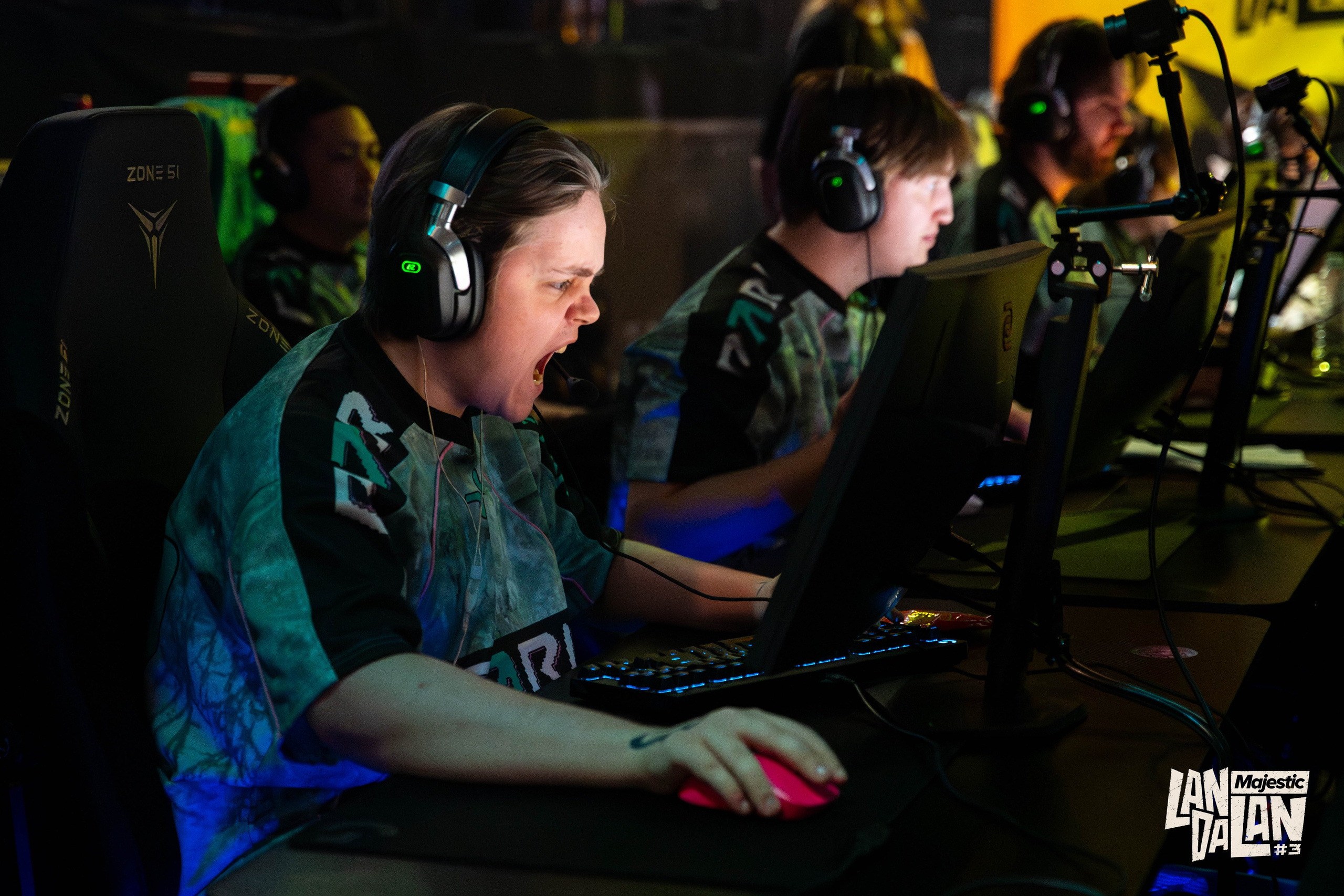 LanDaLan & FRAG & GLuck Yungstar & UCA