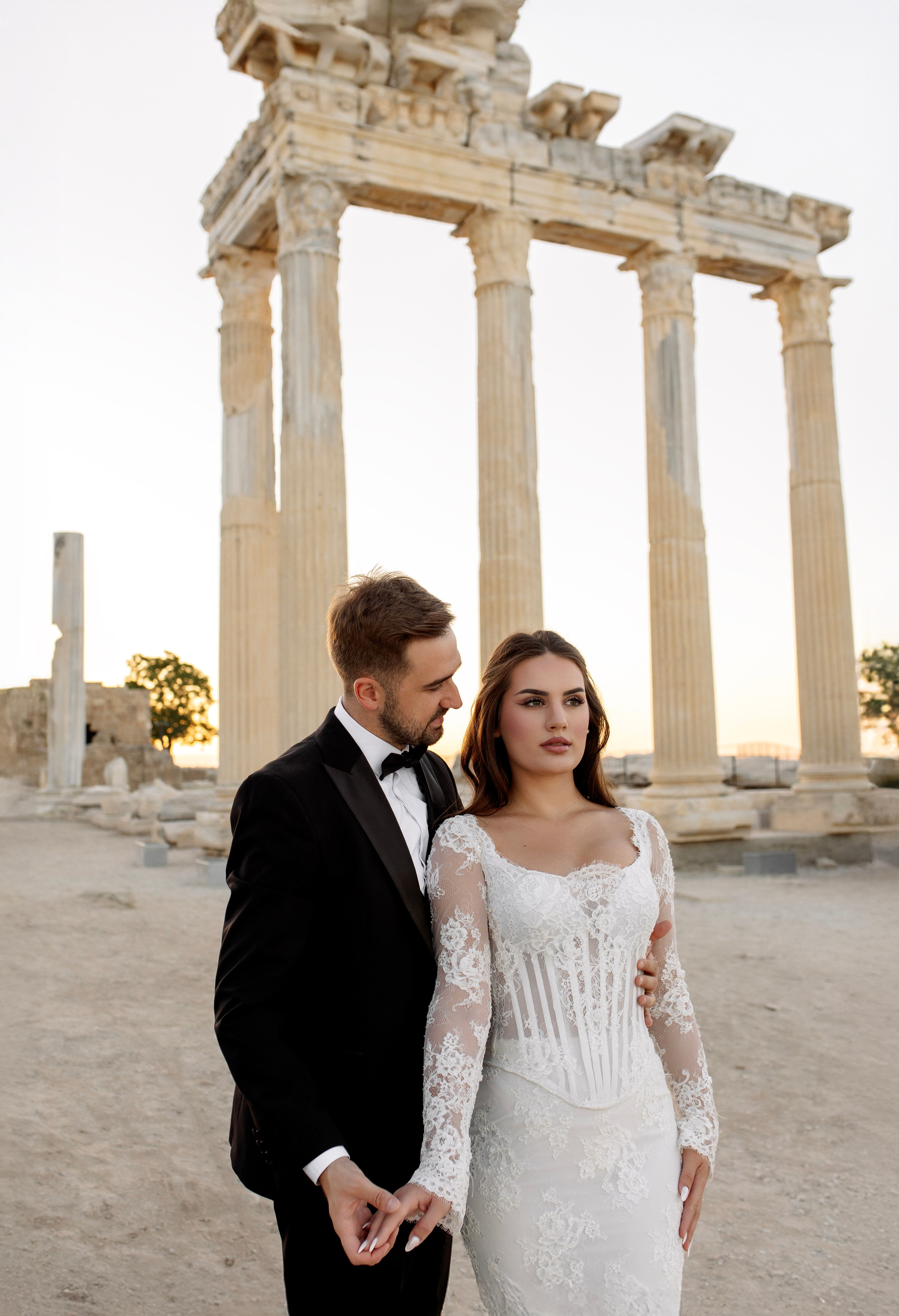 Sunrise.Dawn Romance in the Old City. Professional Photographer in Alanya, Side, Belek | Alsu Develi  Wedding, Family and portrait photo sessions