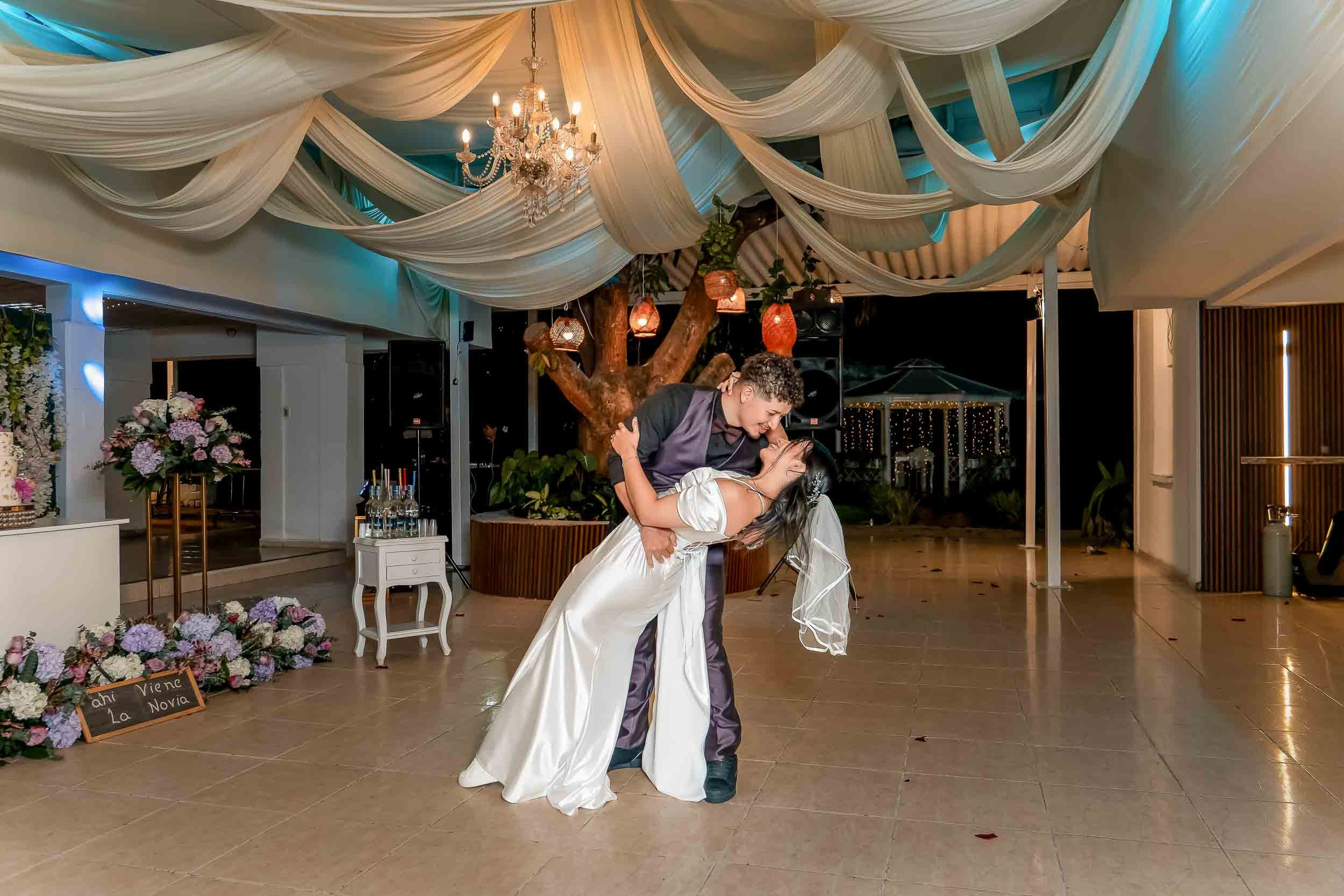 Boda en Cali. Eventos Inti Raimi - Laura & Nicolas. Karen Ortiz Photography / Fotógrafo profesional en Cali - Colombia