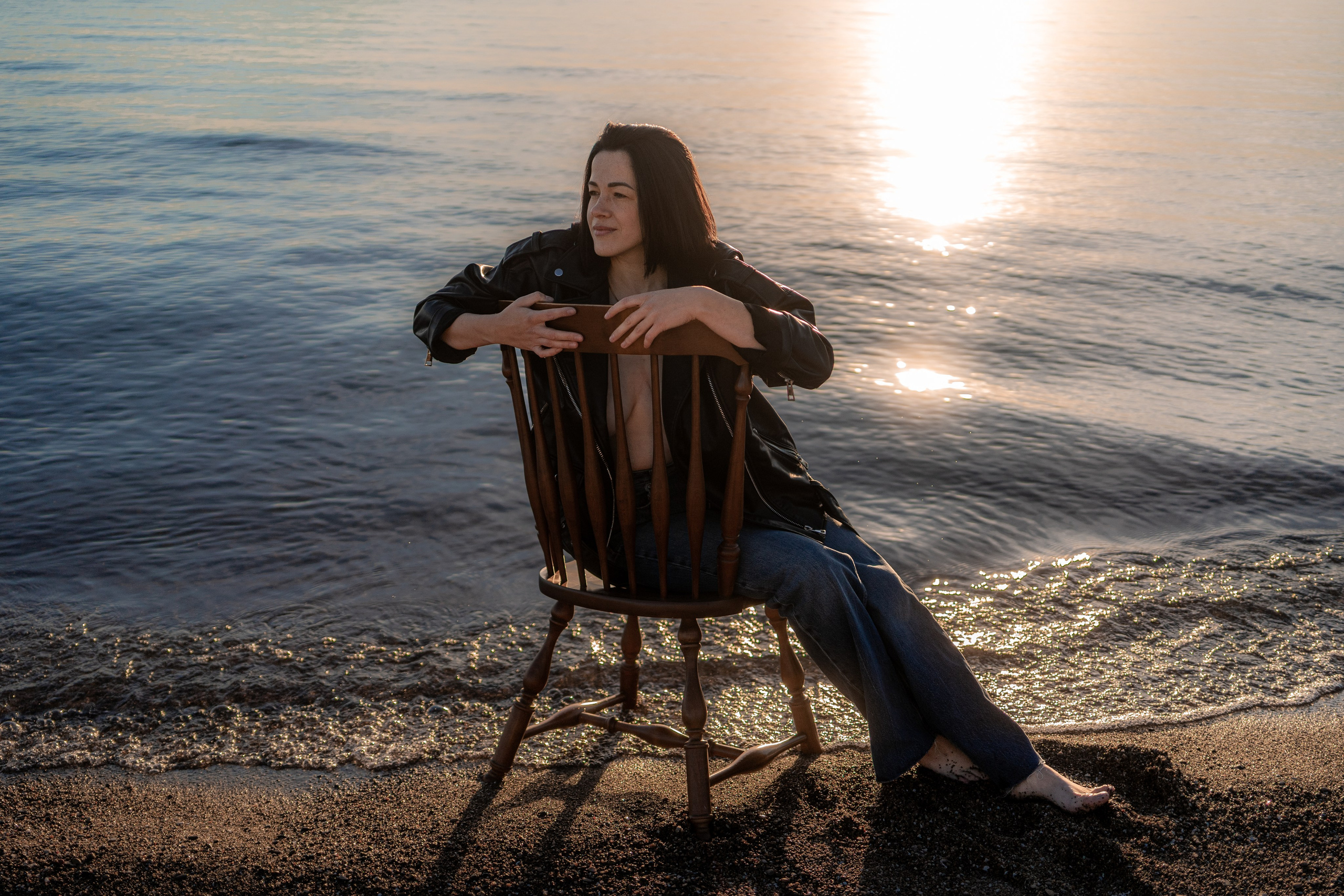 Individual photoshoot in Windsor, capturing your essence with creative poses and a unique approach to portrait photography.