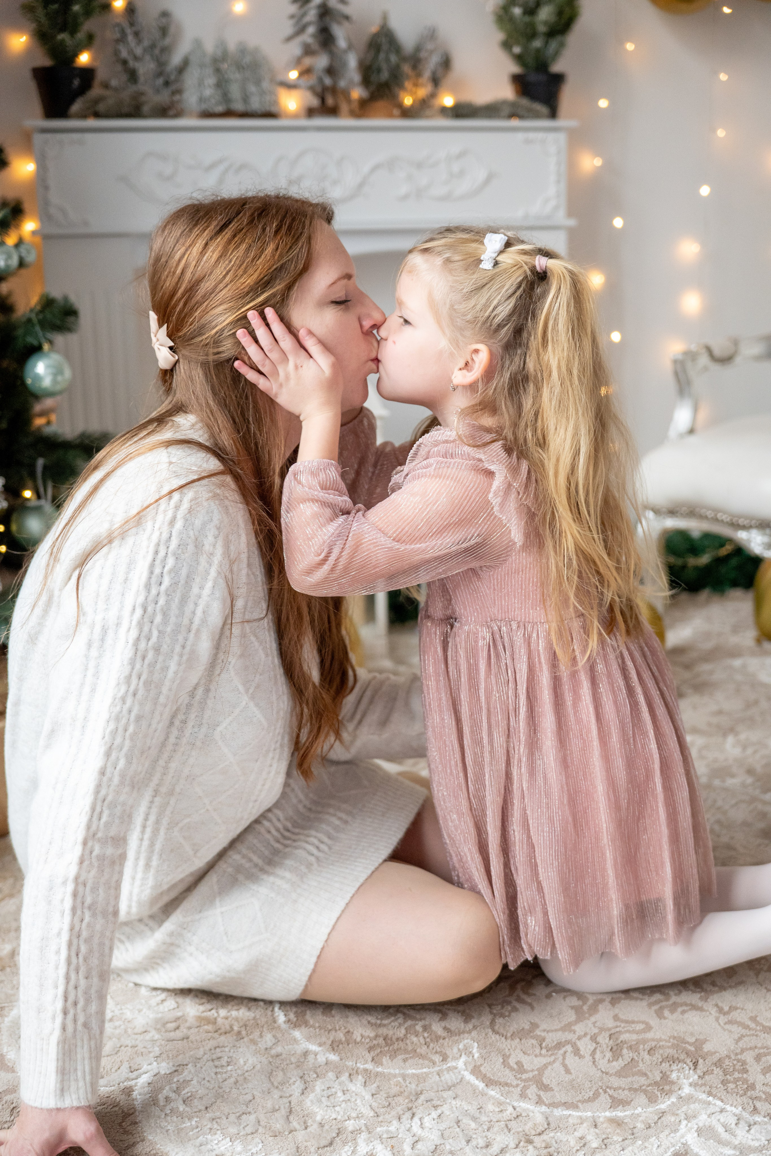 Rodinný portrét v přírodní atmosféře studia