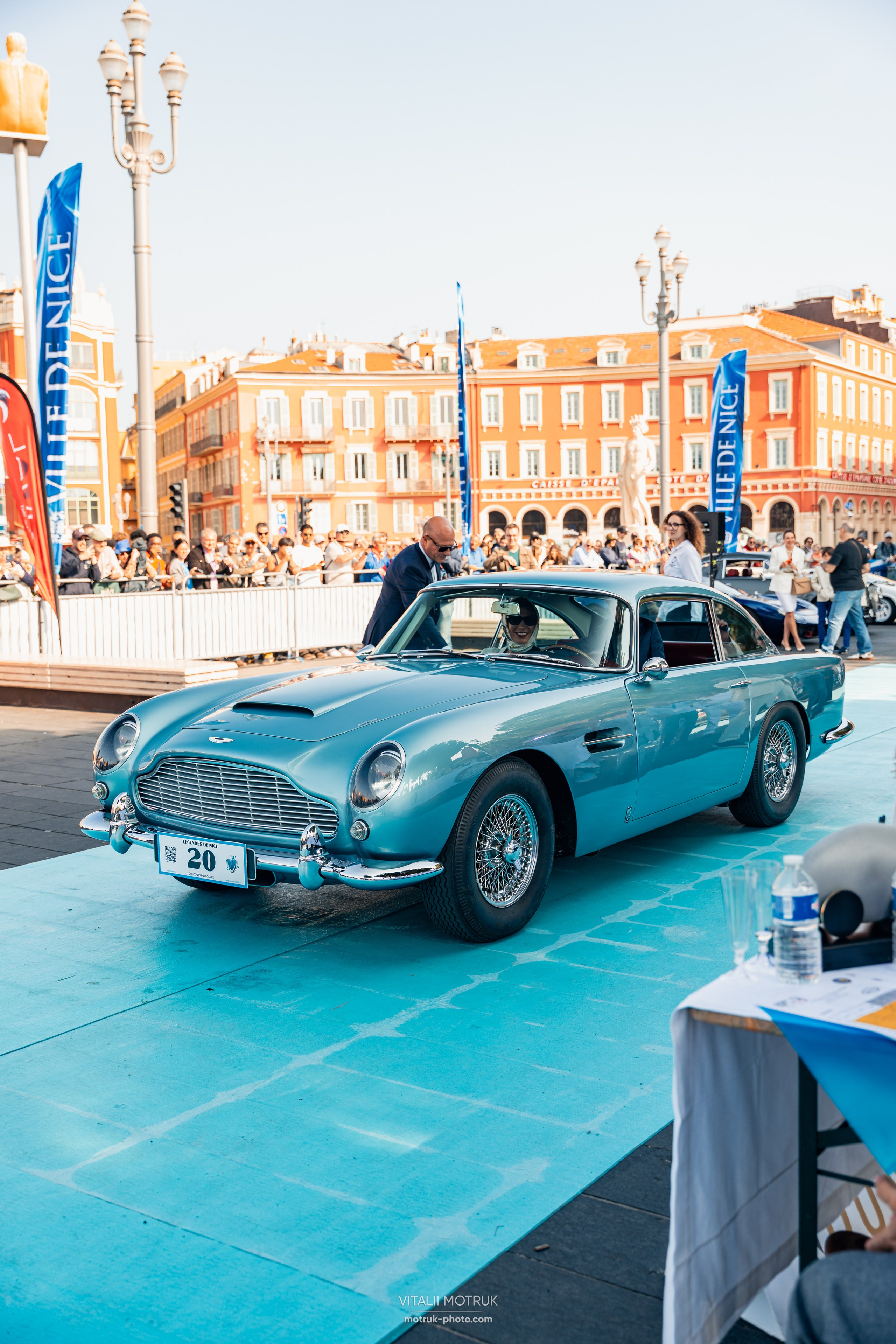 Legends de Nice. Photographe de voitures à Paris — Vitalii Motruk