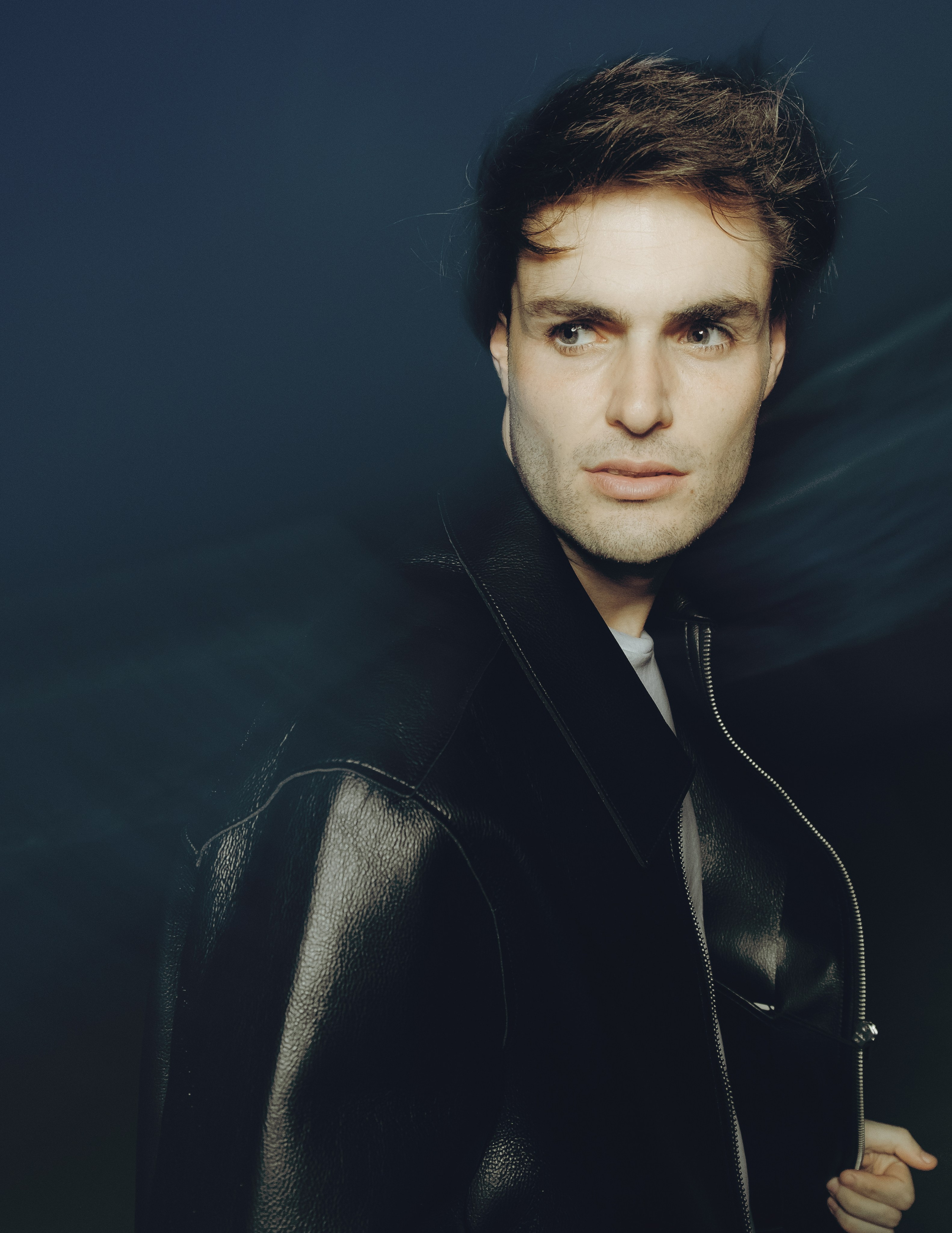 Портретная фотосессия Jaime Medina в дюнах в Гуардамаре