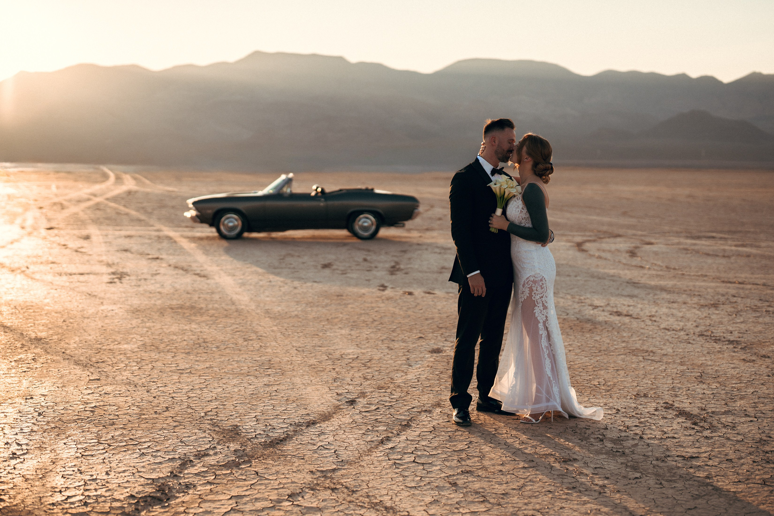 Dasha&Jeremy. Wedding & elopement photographer Viktoriya Kravtsov. Las Vegas
