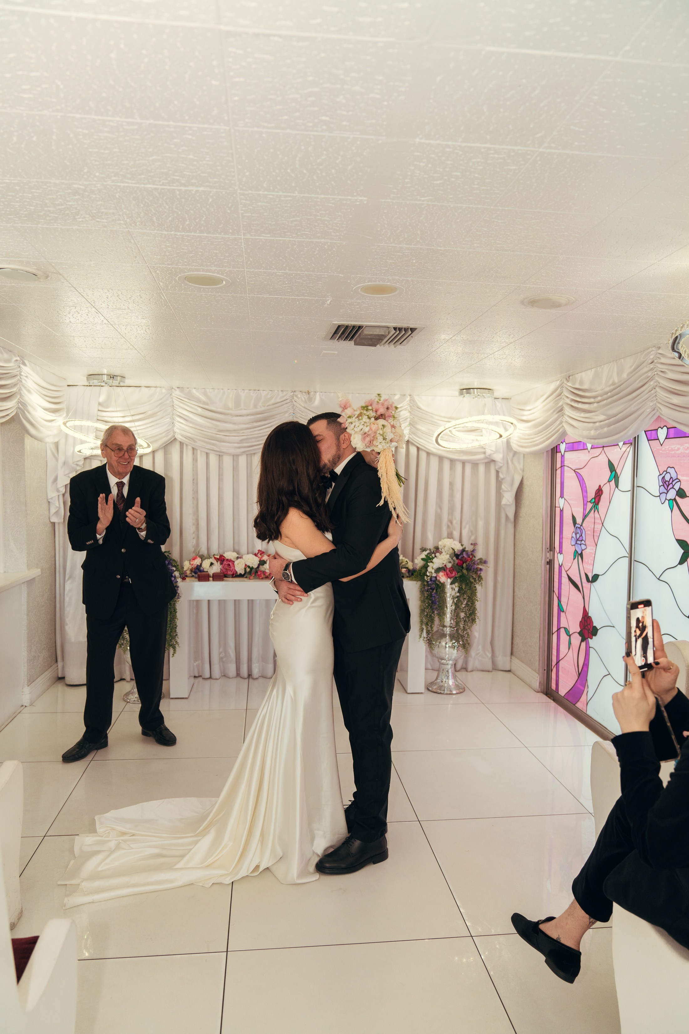 Zenaida&Eros. Wedding & elopement photographer Viktoriya Kravtsov. Las Vegas