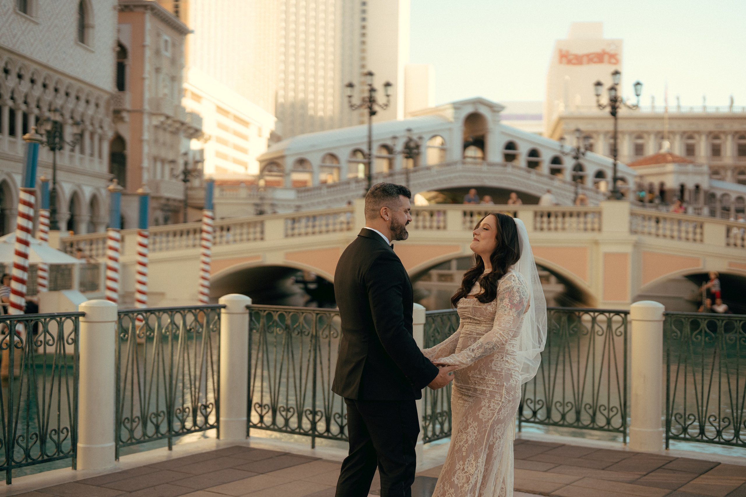 Brianna&Daniel. Wedding & elopement photographer Viktoriya Kravtsov. Las Vegas