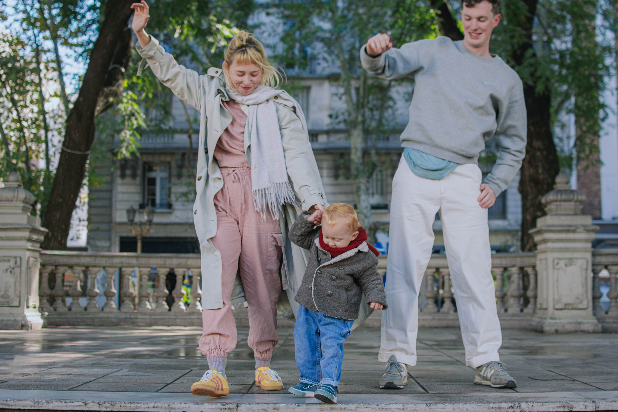 Family photo shoot. Buenos Aires. Photographer @elmirkami in the city of Buenos Aires