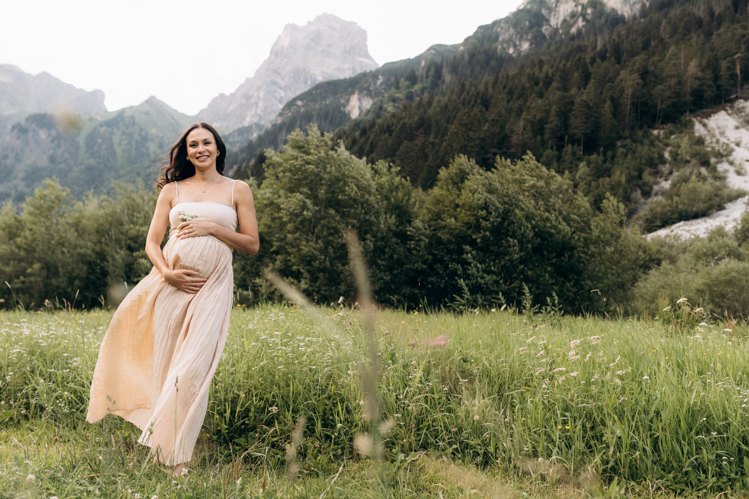 Babybauch- und Neugeborenenfotografie. Familienfotografin aus Sterzing Elena Muehlsteiger