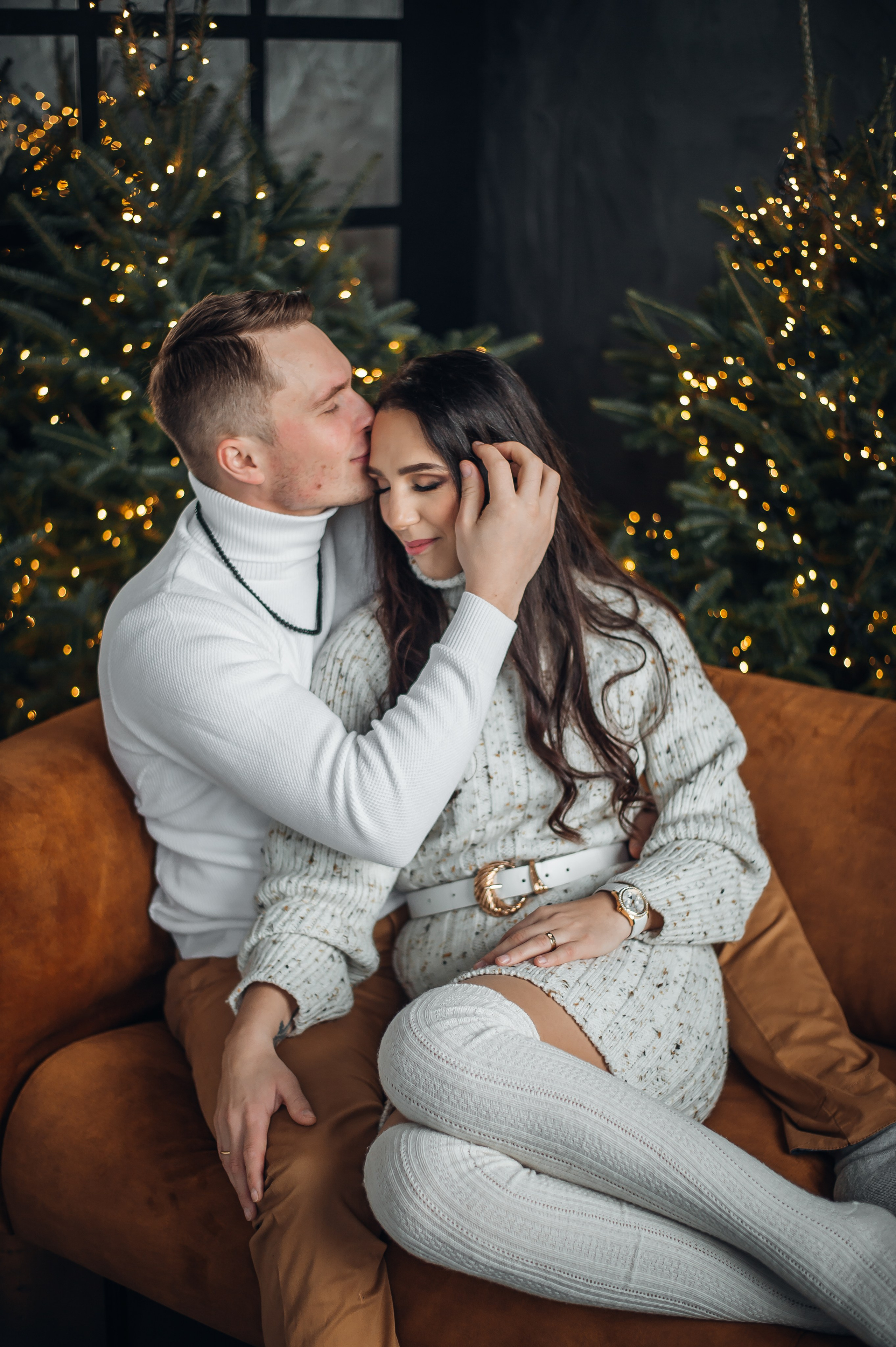 Fotosesijos studijoje. Aukse Stravi fotografė