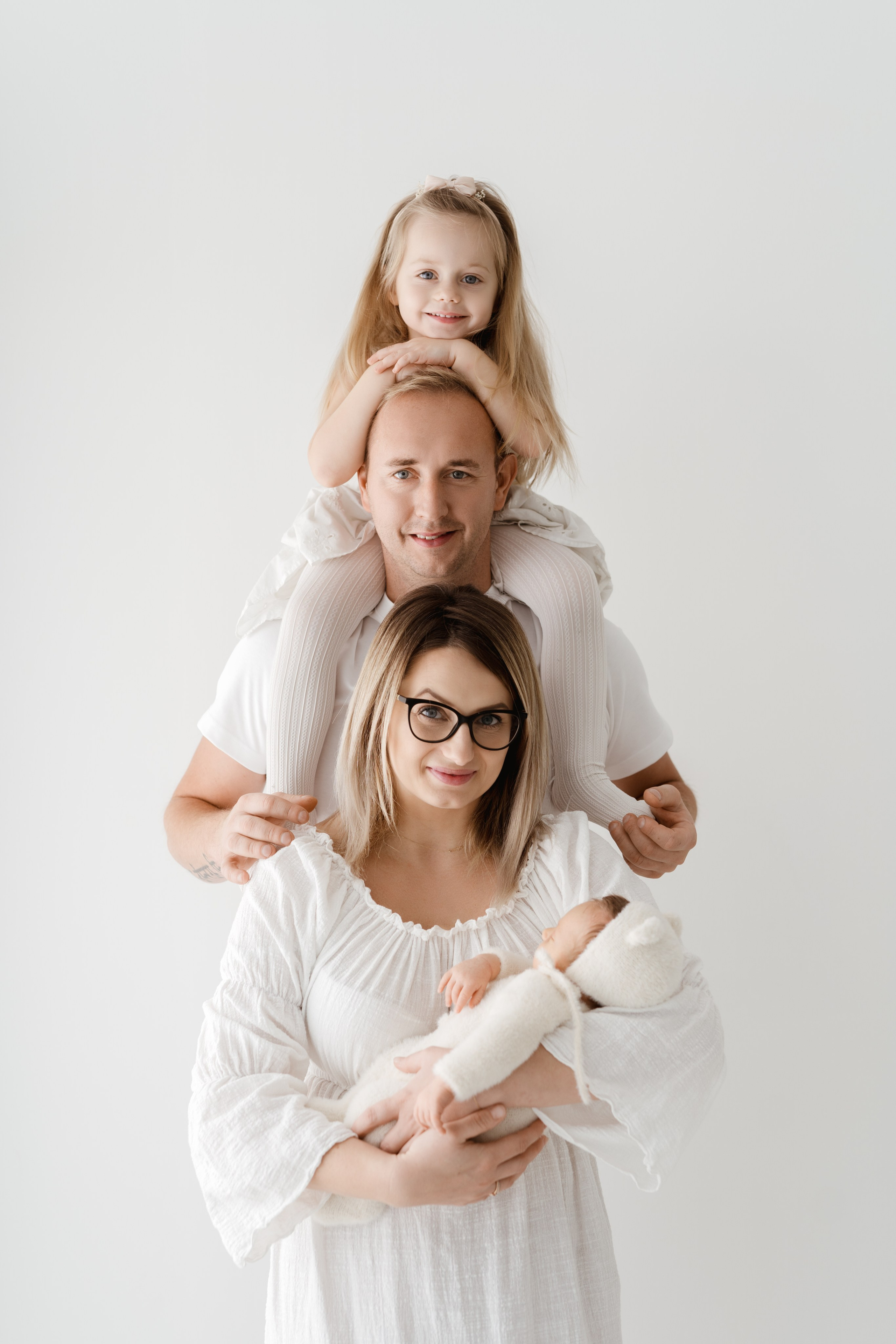 Fotografia Noworodkowa Łódź - Piękne Zdjęcia Noworodków. Fotograf Łódź - sesja ciążowa, noworodkowa, dziecięca. Studio w Łodzi