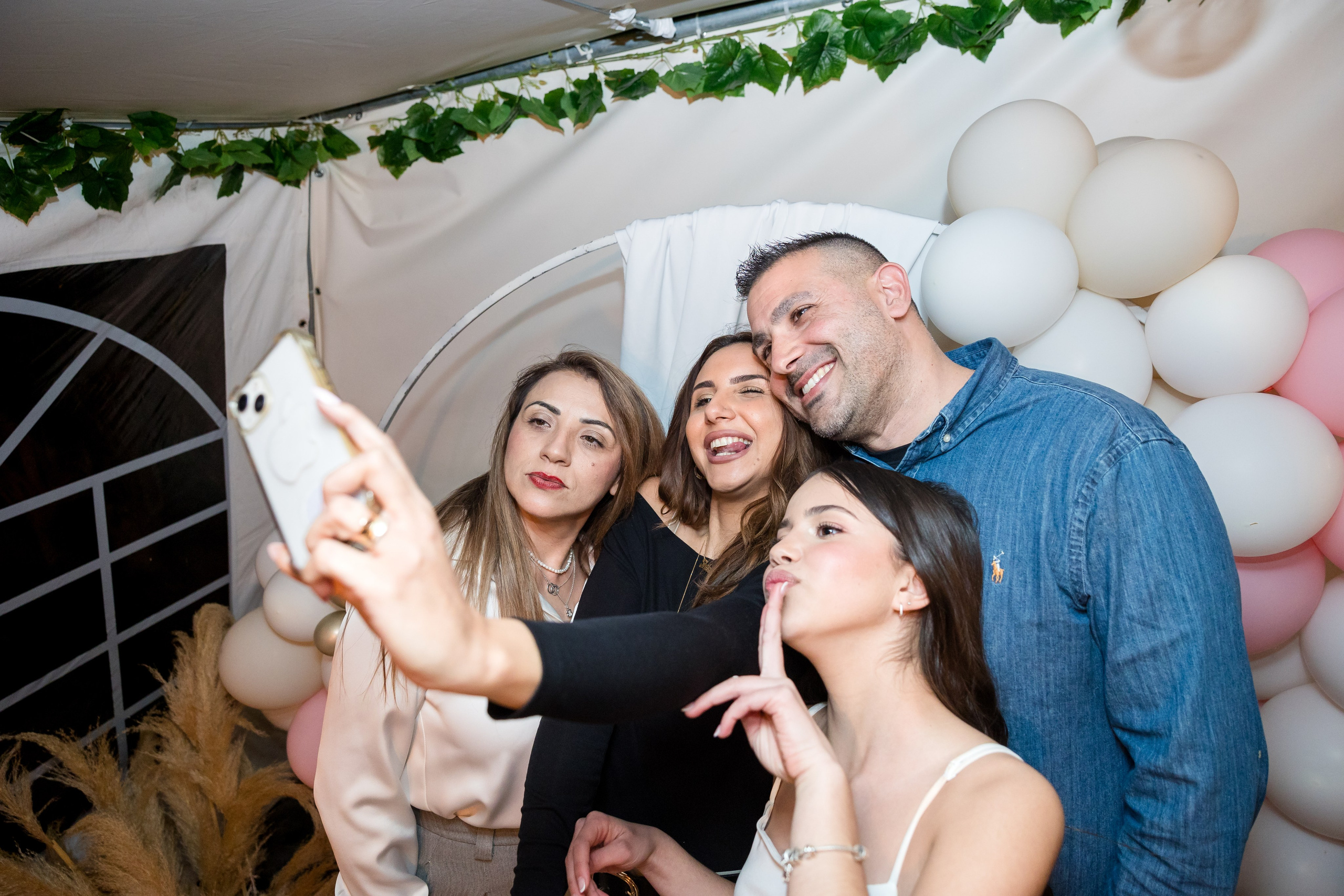 Noya. AMIR BUCHNIK PHOTOGRAPHER