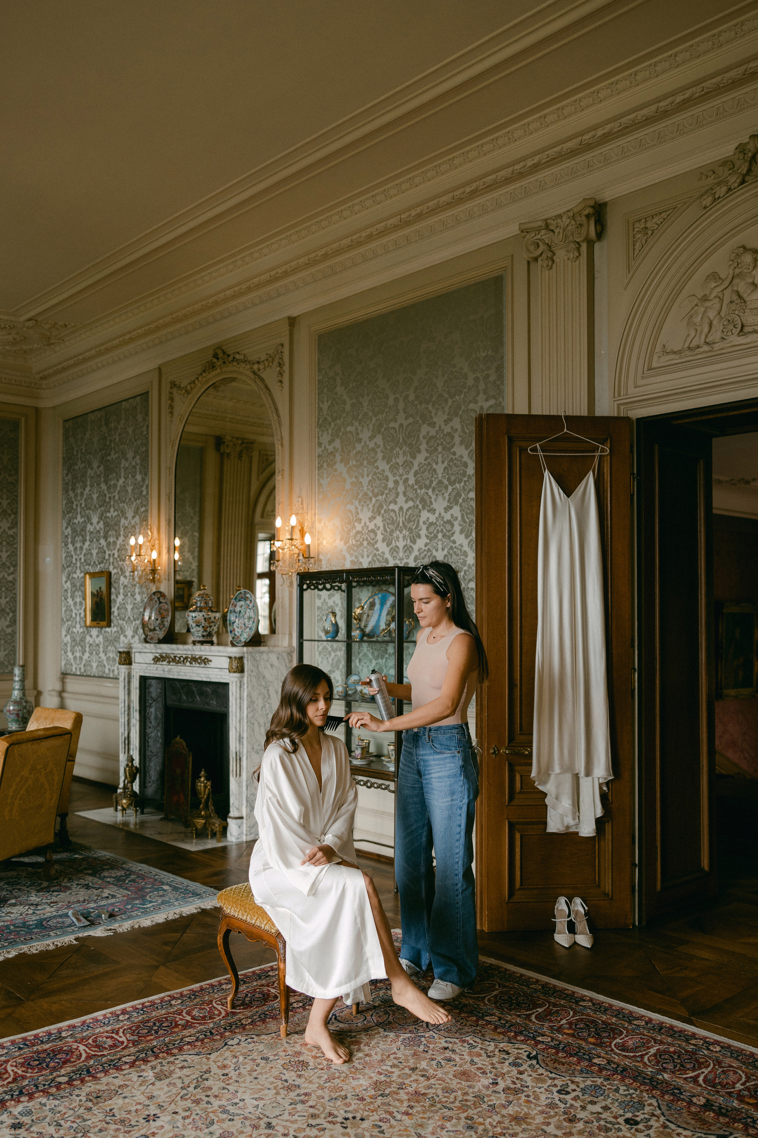 Wedding Photoshoot at St. Charles Hall, Meggen on Lake Lucerne | Stunning Setting at Lake Lucerne. Wedding and Family Photographer Switzerland and Italy. Valeria Diaz