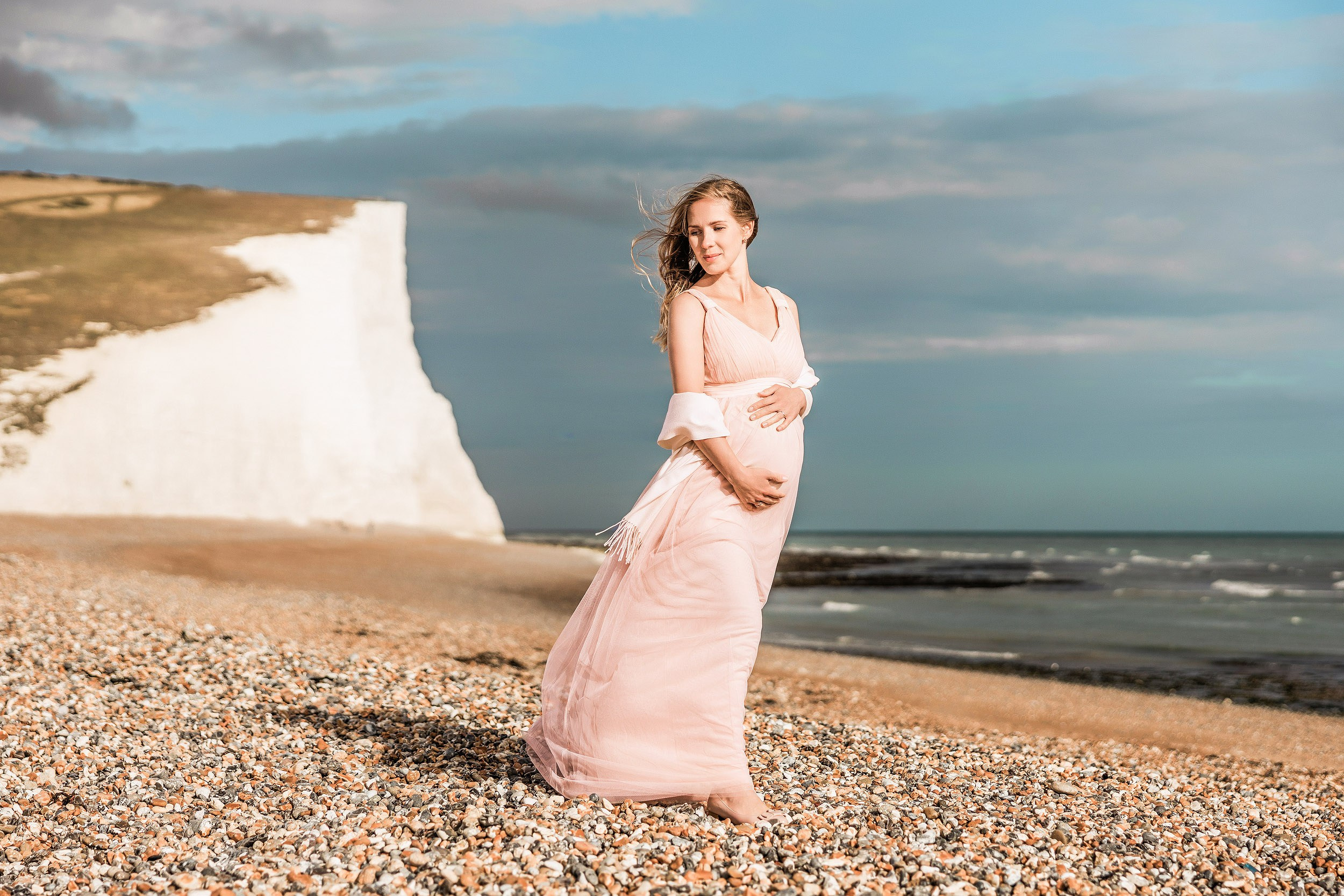 A Maternity Story — Seven Sisters, East Sussex. Alexander Malinovski — Wedding, Family & Portrait Photographer in London & Kent