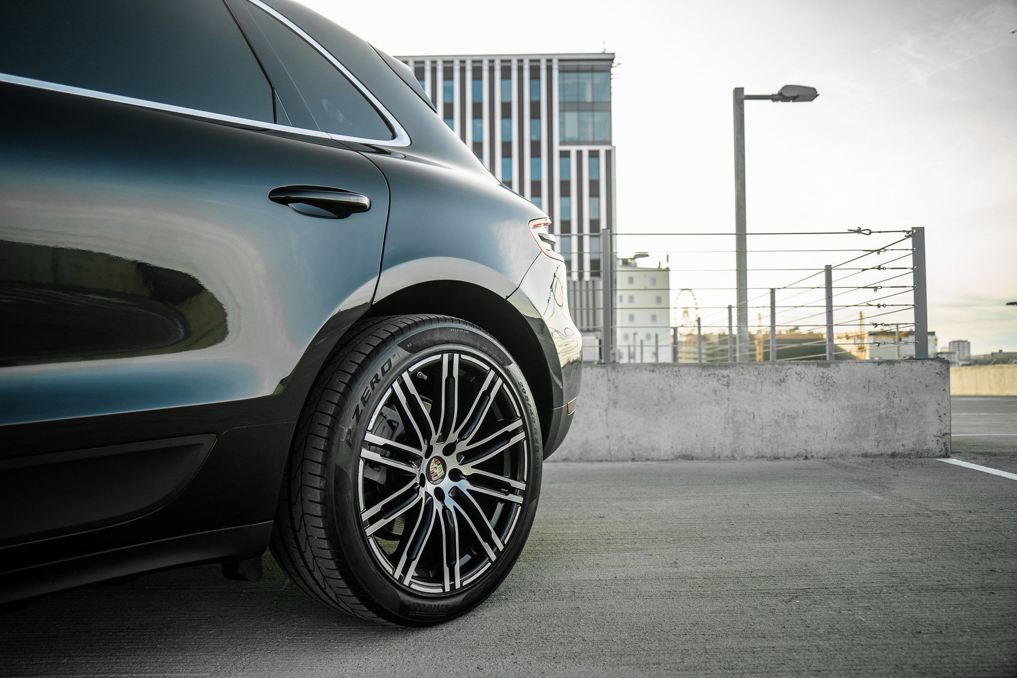 PORSCHE macan. LOHA VISUALS — AUTOMOTIVE PHOTOGRAPHY
