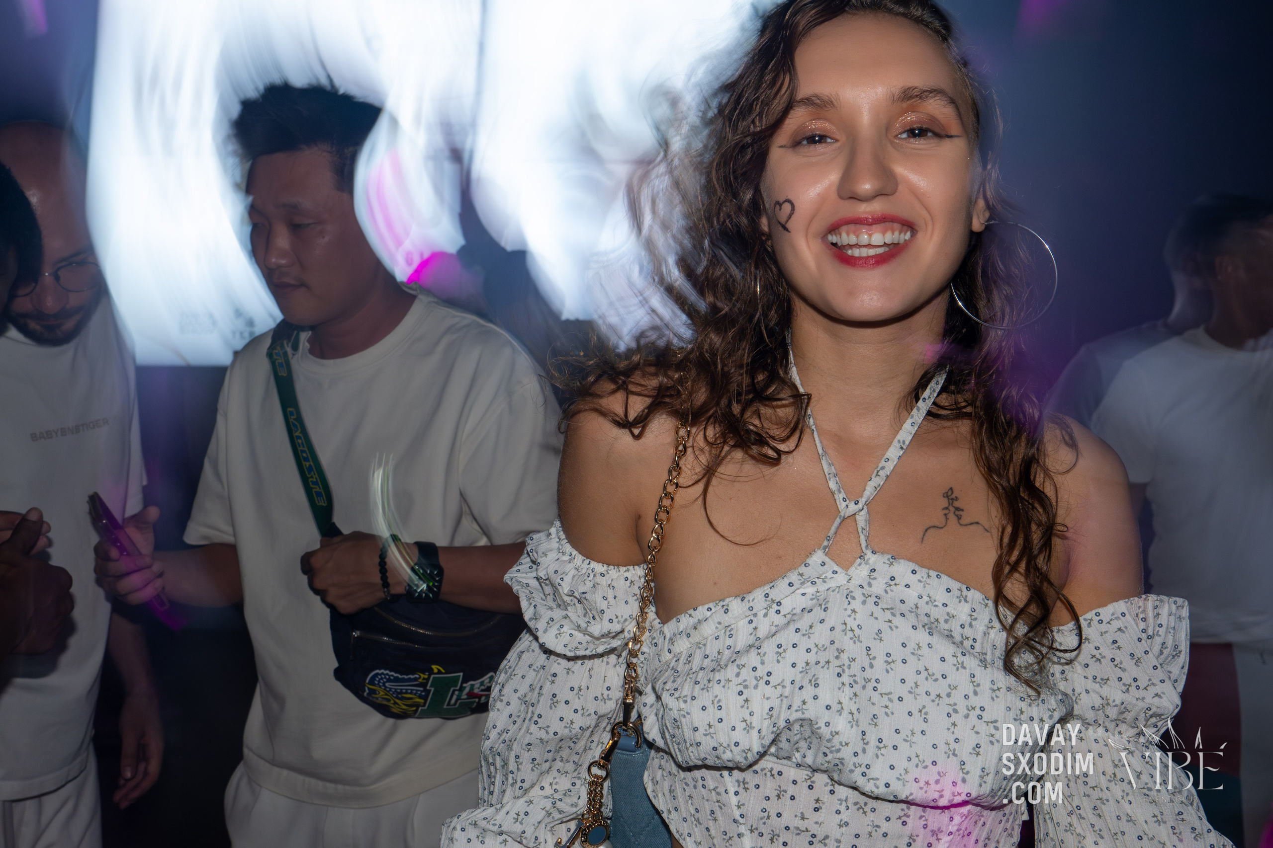 Вечеринка White Out | Фоторепортаж | Видеорепортаж | Афиша | DAVAYSXODIM.com PHUKET. АФИША|ФОТОРЕПОРТАЖИ|ИВЕНТЫ|ПХУКЕТ