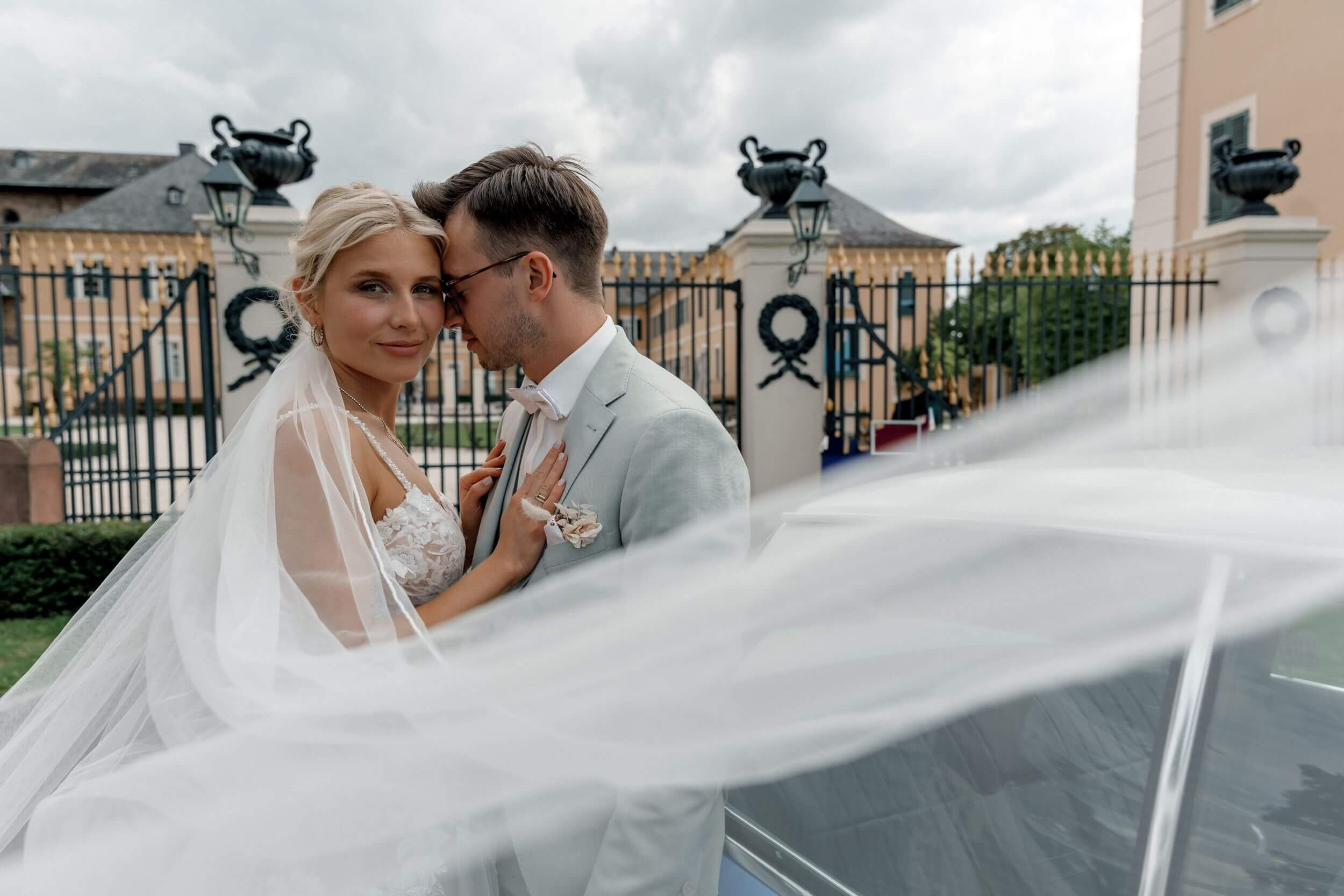 Church Wedding in Wiesbaden and Celebration at Brentanoscheune. Wedding photographer & videographer in Germany and Frankfurt | Denis Mirosnik