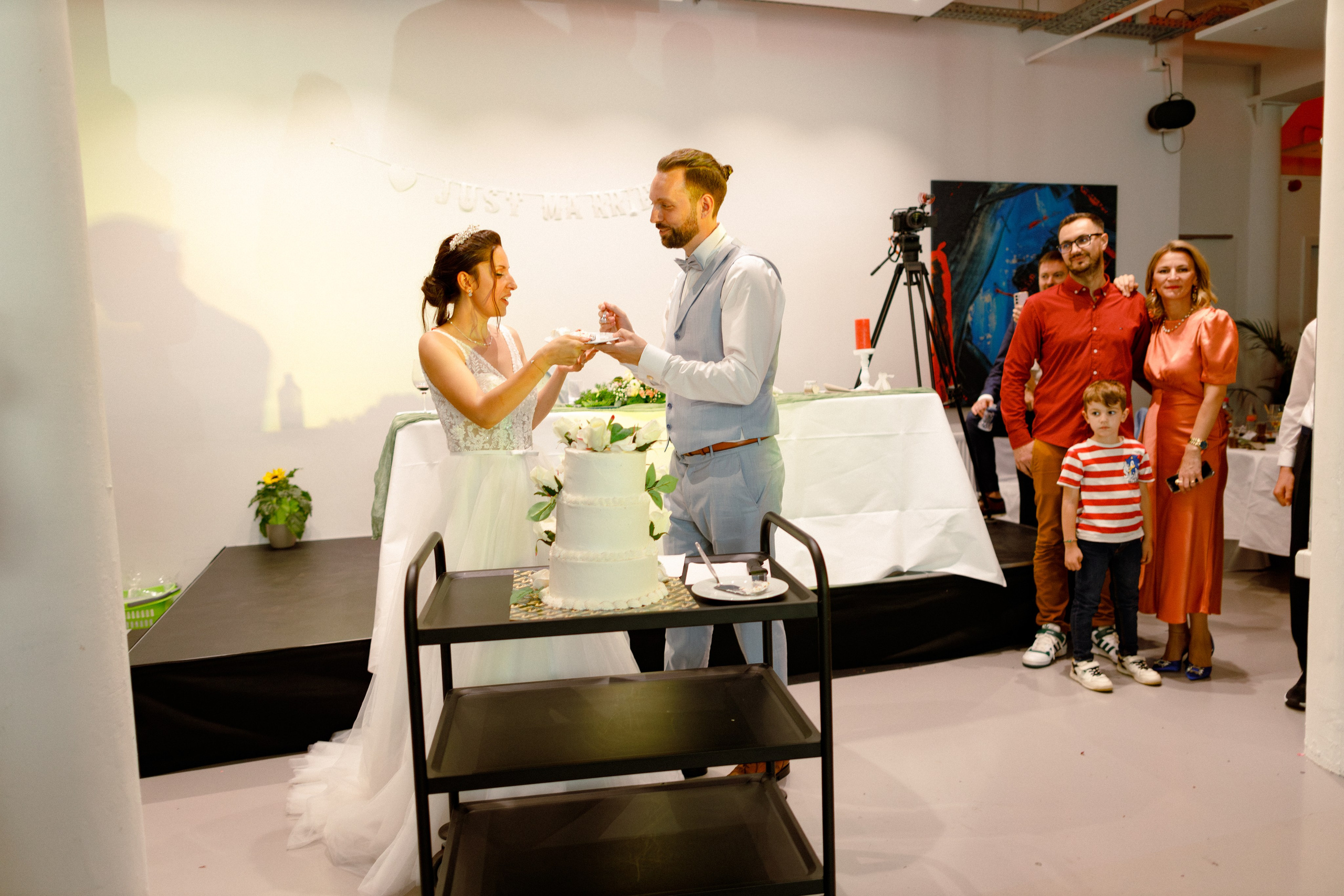 Hochzeitsfotografie in der Weißen Villa Elmshorn | Historischer Charme in Schleswig-Holstein. Hochzeitsfotograf und Hochzeitsvideograf aus Hamburg | Roka21Film