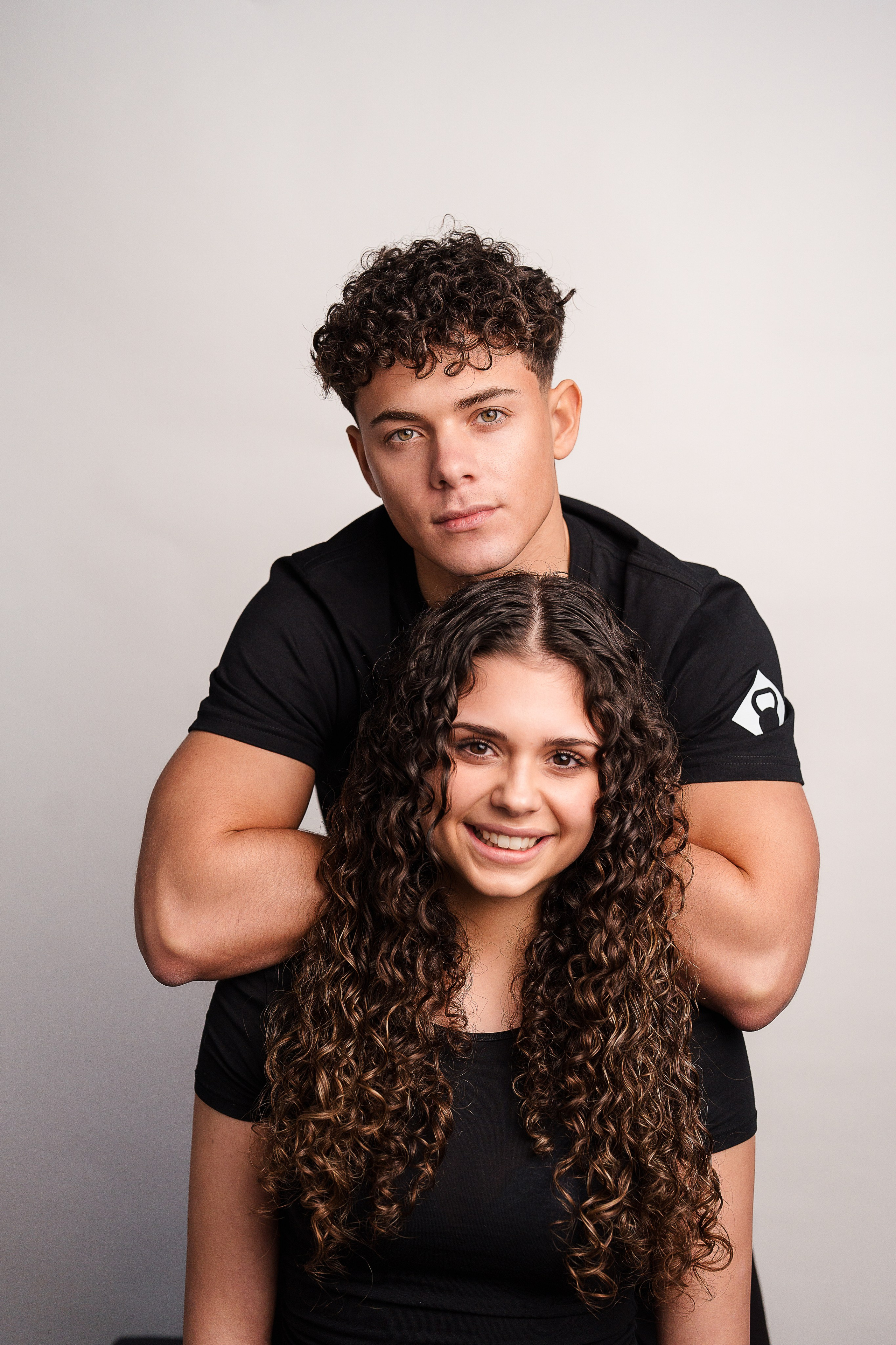 Amina Yassin. Familien, Portrait und Konzeptualfotografie in Genf, Schweiz