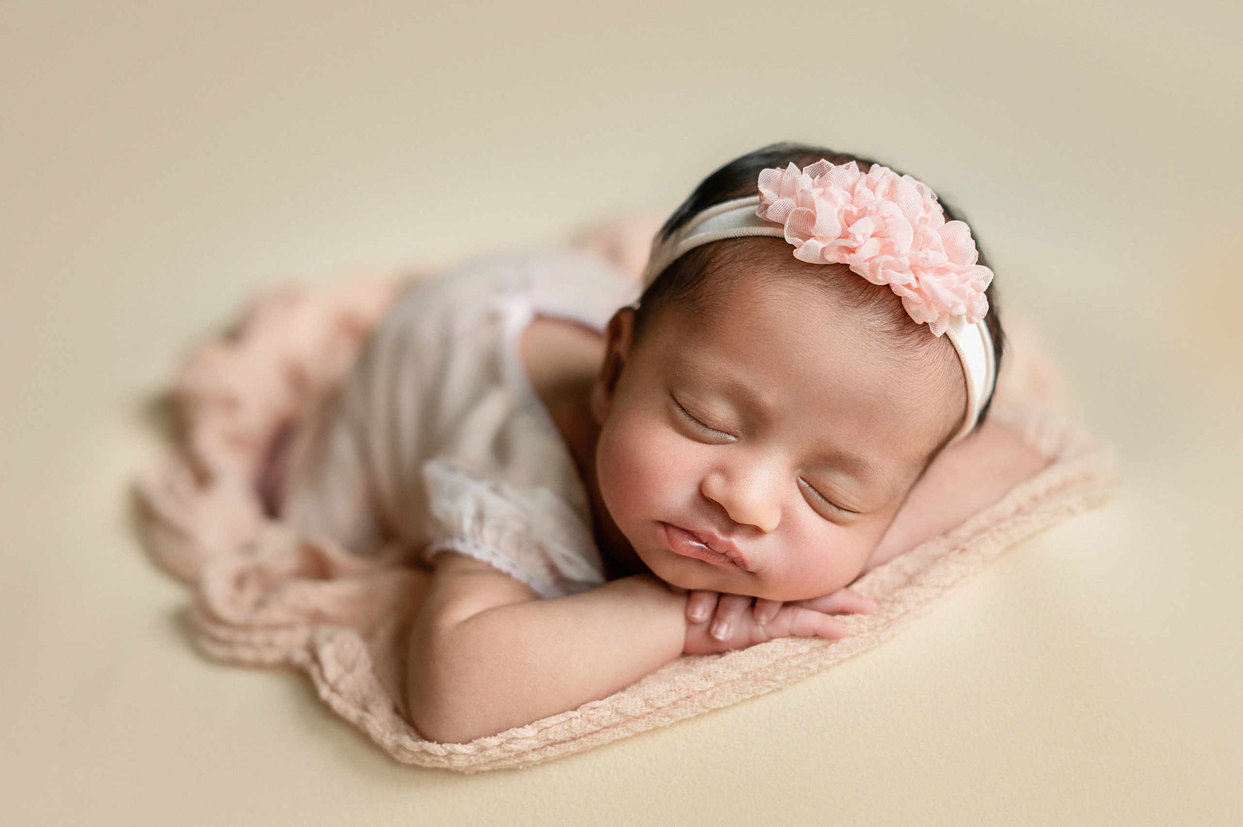 Kashvi 12 days. In-home newborn photography Raleigh & area Katya Kulikova