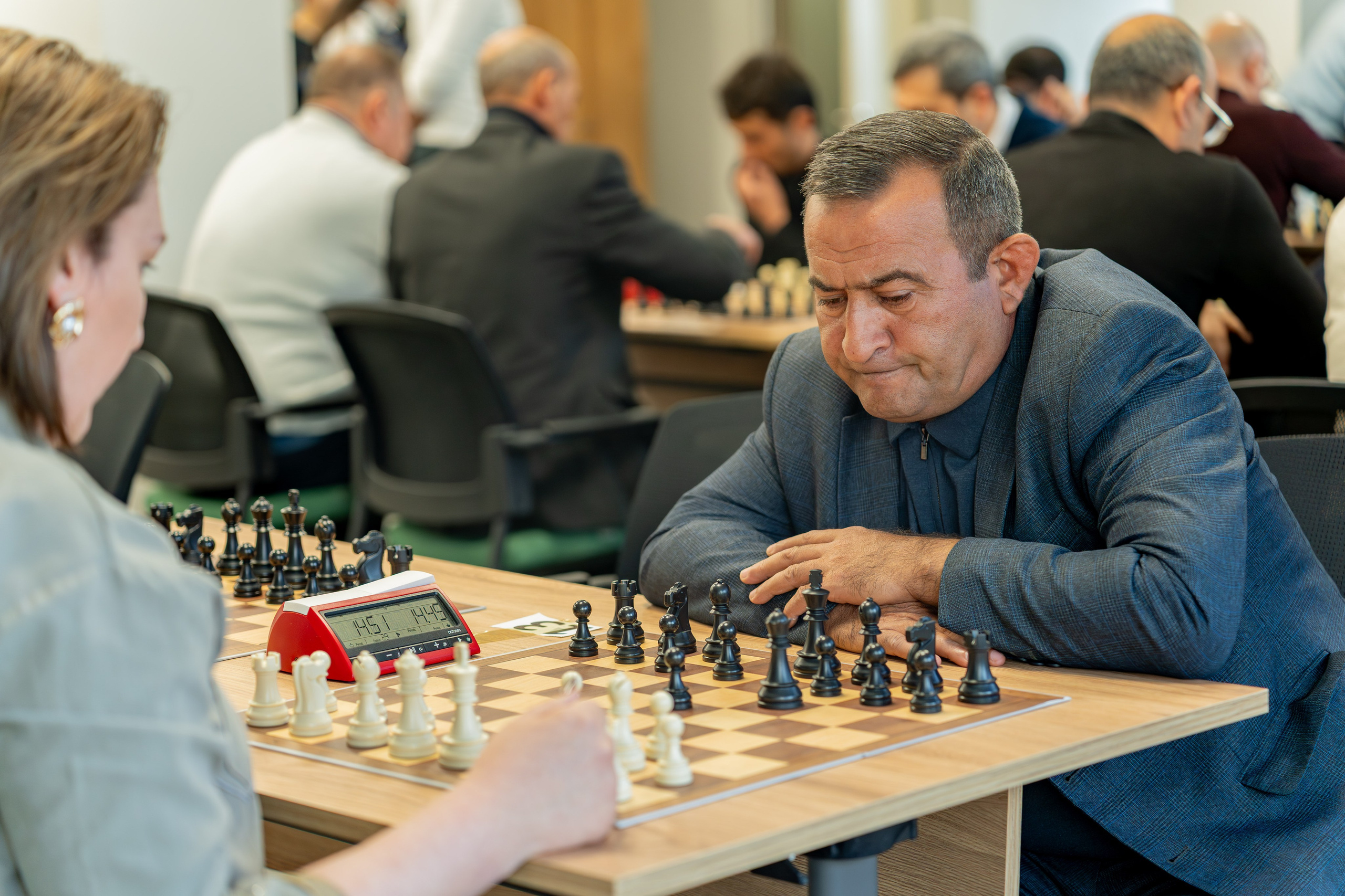 Aztelekom şirkətinin əməkdaşları arasında keçirilən şahmat turniri. Fotoqraf Vəli Məmmədov