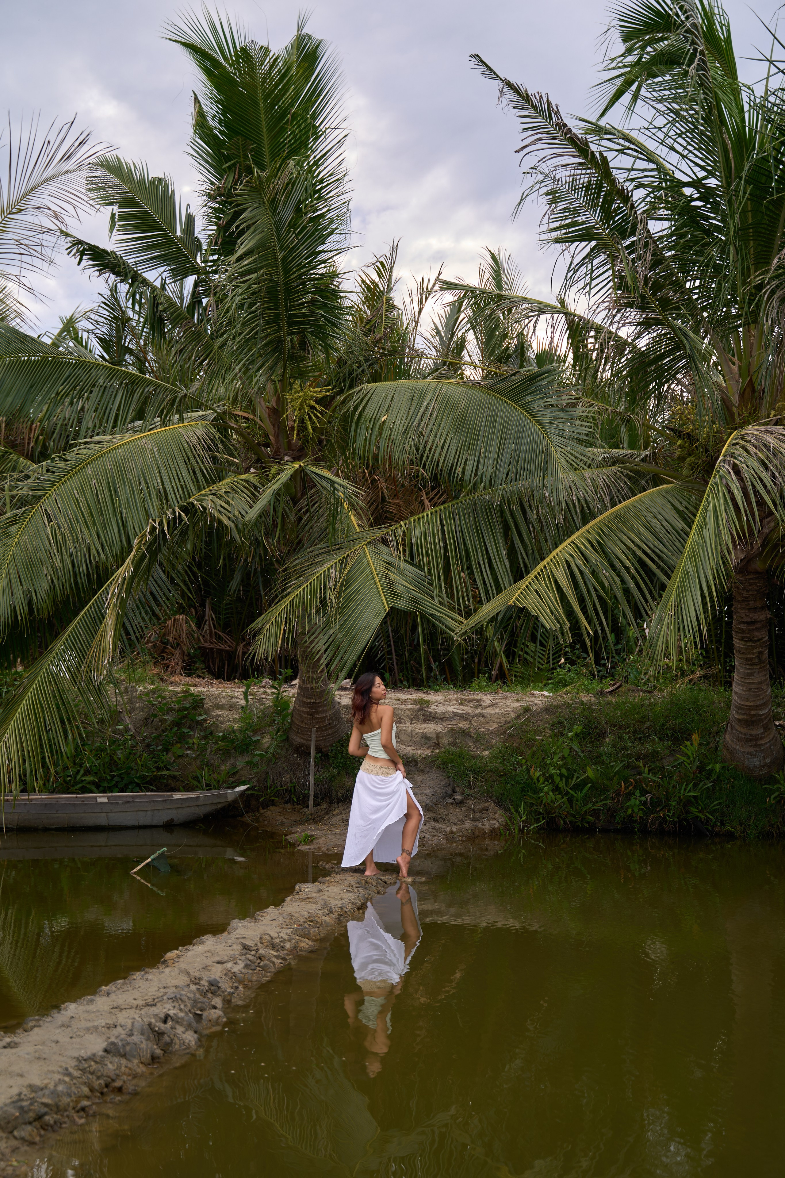 Portrait Photography in Hoi An | Natural & Expressive. Photographer in Hoi An — Veronika Guzenko. Natural photoshoots for couples, families and solo travelers. Book your shoot today