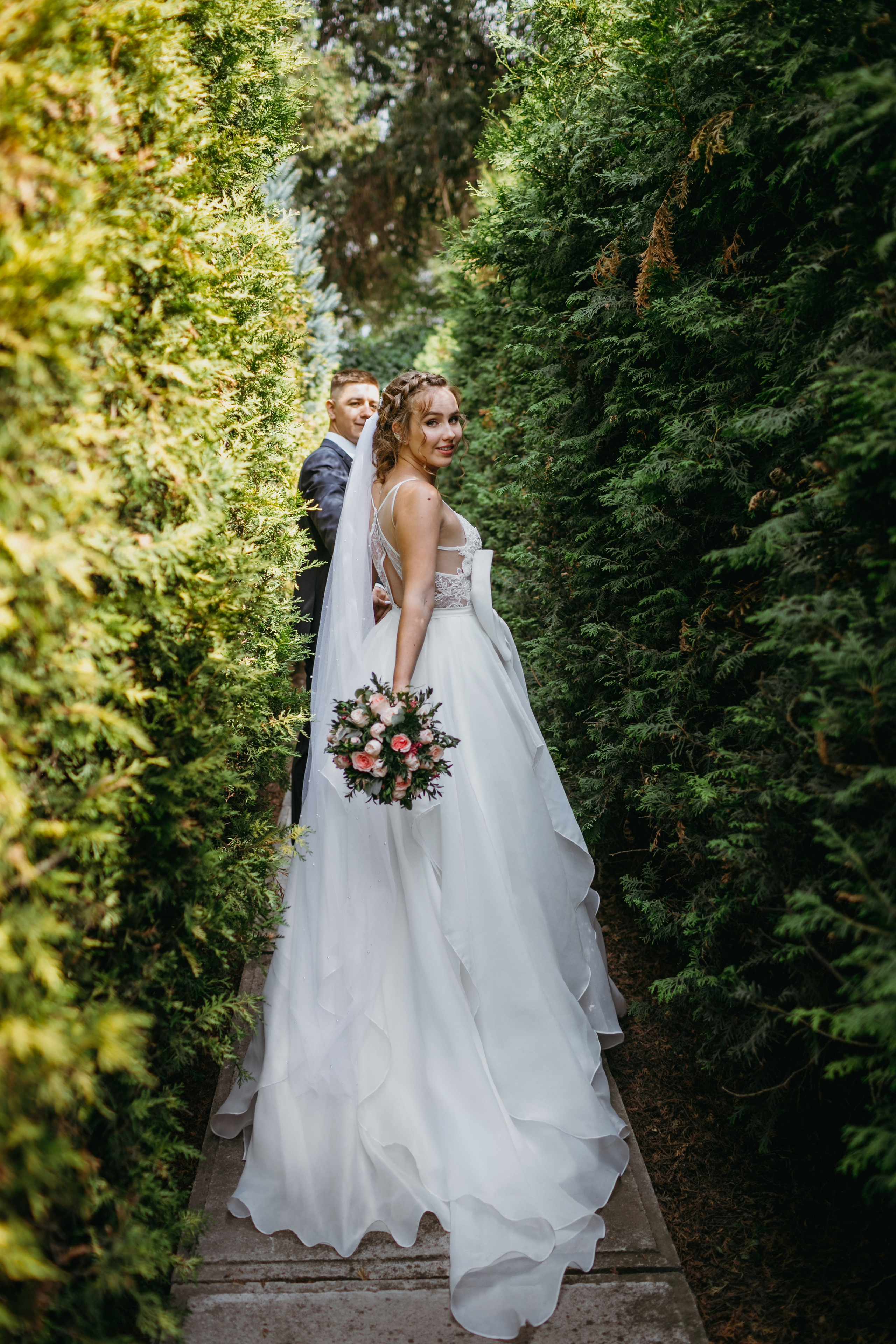 Свадебная фотоссесия для молодоженов в Бишкеке. Фотограф в Бишкеке Оксана Шувалова