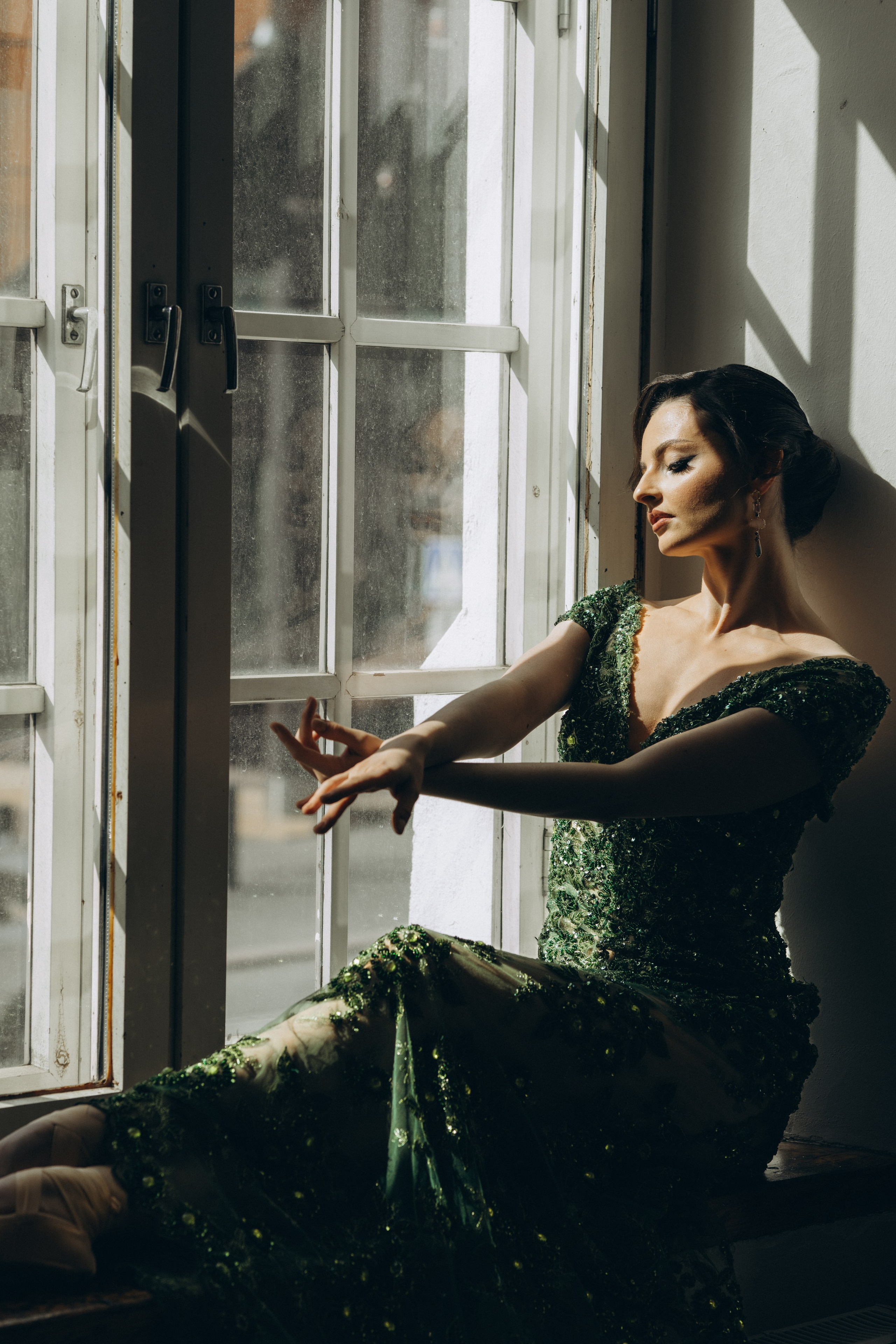 Riikka Couture, Riikka Ikäheimo, Violetta Keller, Portrait, Dancer. Wedding and potrait photographer in Helsinki Vickan O