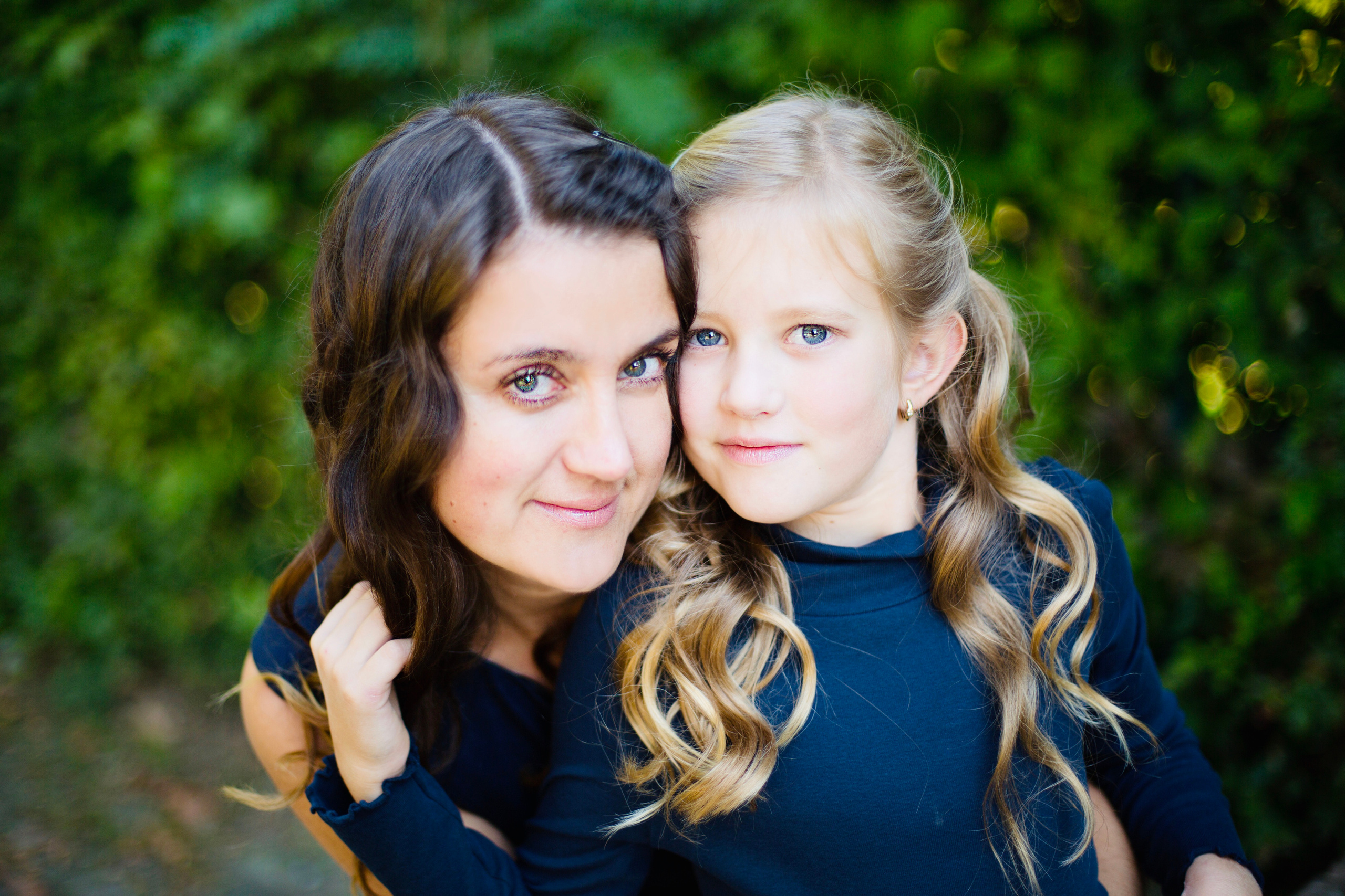 Mutter/Vater und Kind. Jana Heidebrecht