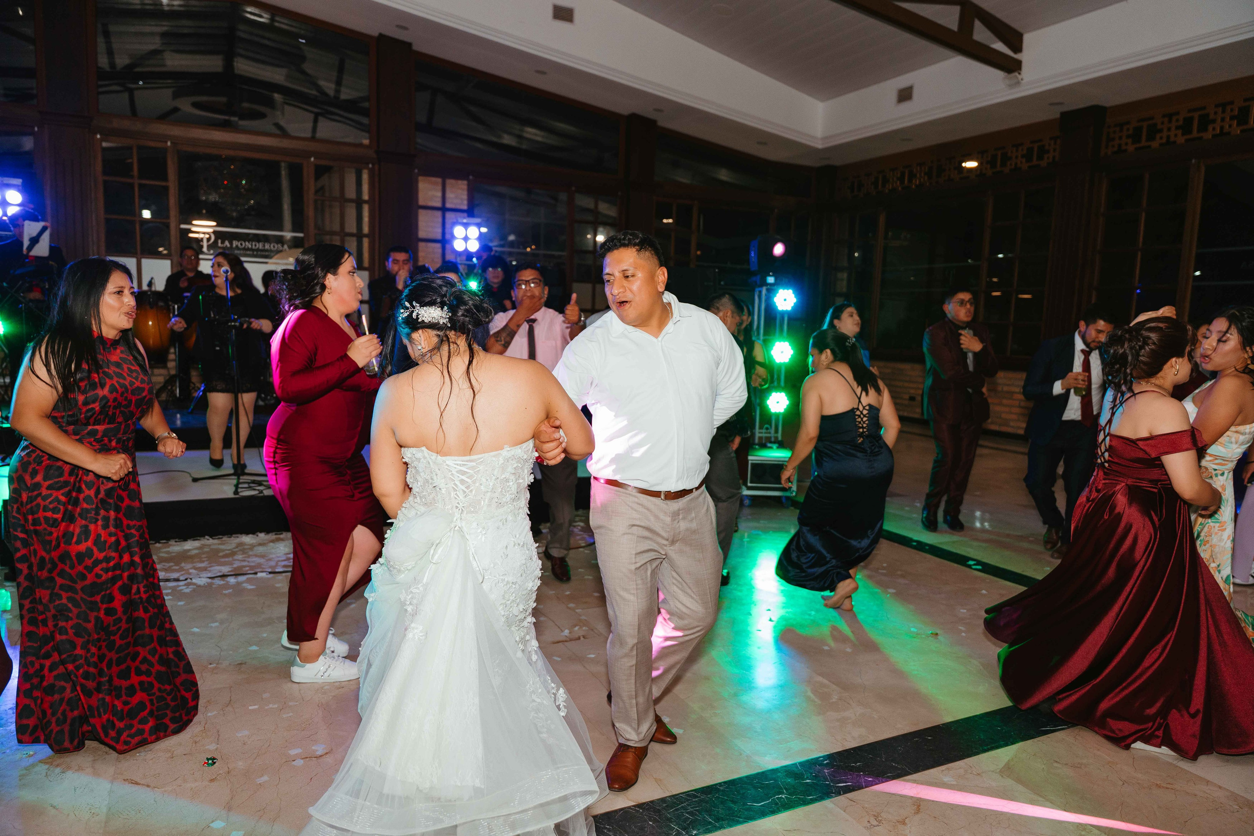 Karol y Jairon. Fotógrafo de bodas en Loja Ecuador | Piero Alvarez PH