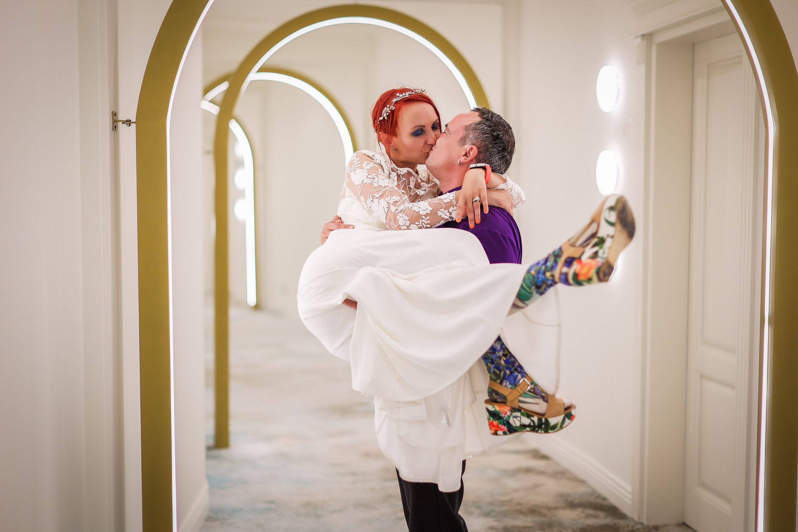 Oana&Bogdan — distractie, rasete, amintiri. Rares Bucur is a professional wedding photographer based in Cluj-Napoca, Romania, specializing in wedding photography