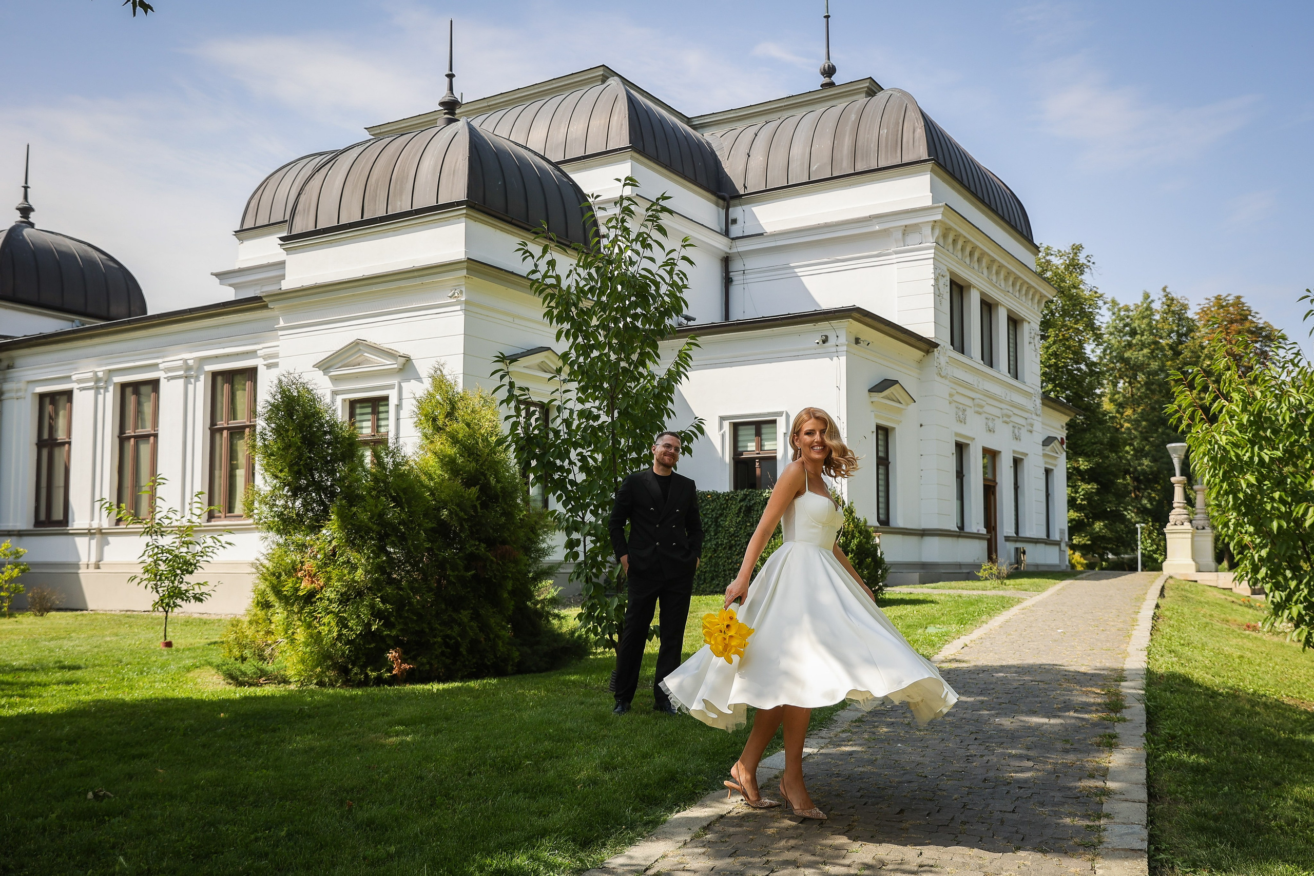 Bianca & Daniel — o nuntă de vară în Cluj, între natură și eleganță. Rares Bucur is a professional wedding photographer based in Cluj-Napoca, Romania, specializing in wedding photography