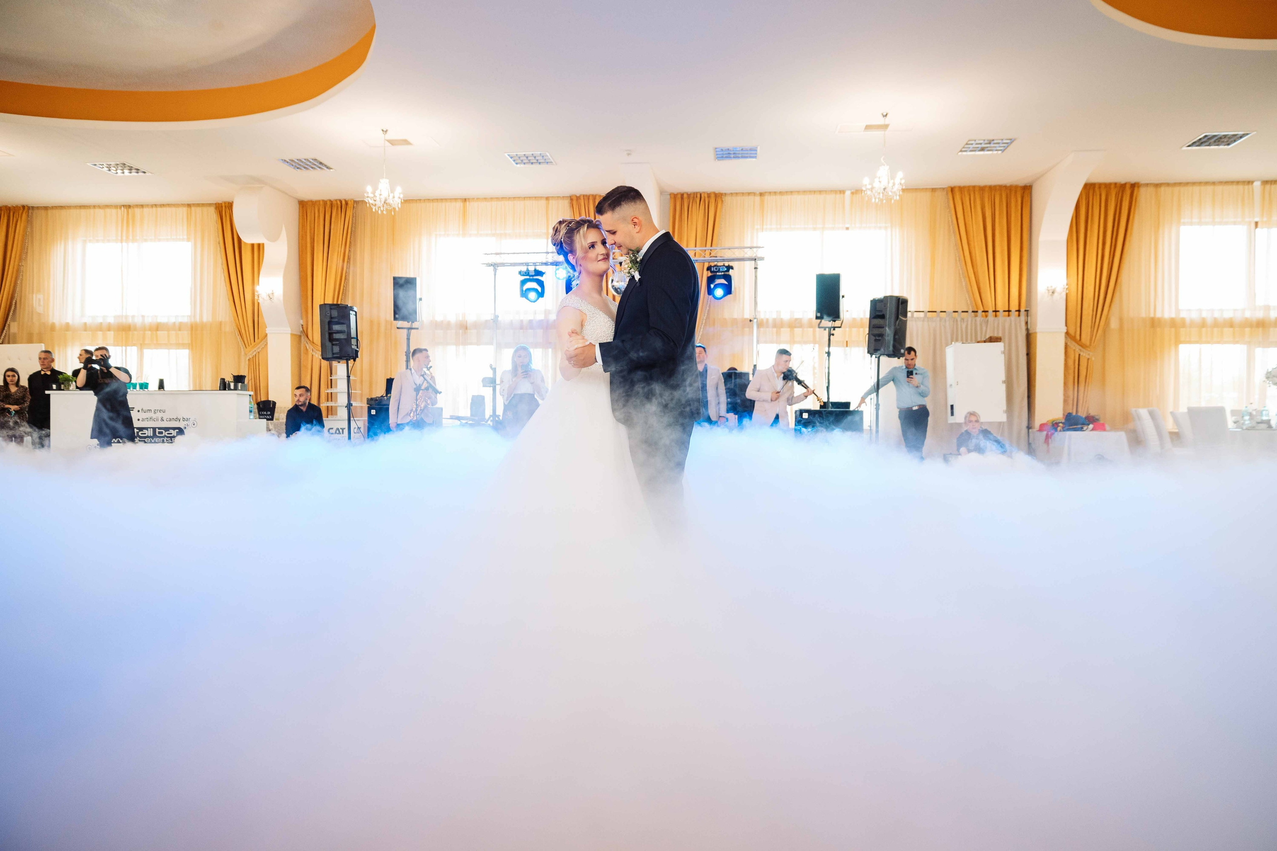 Simona & Florin. Contrast Studio